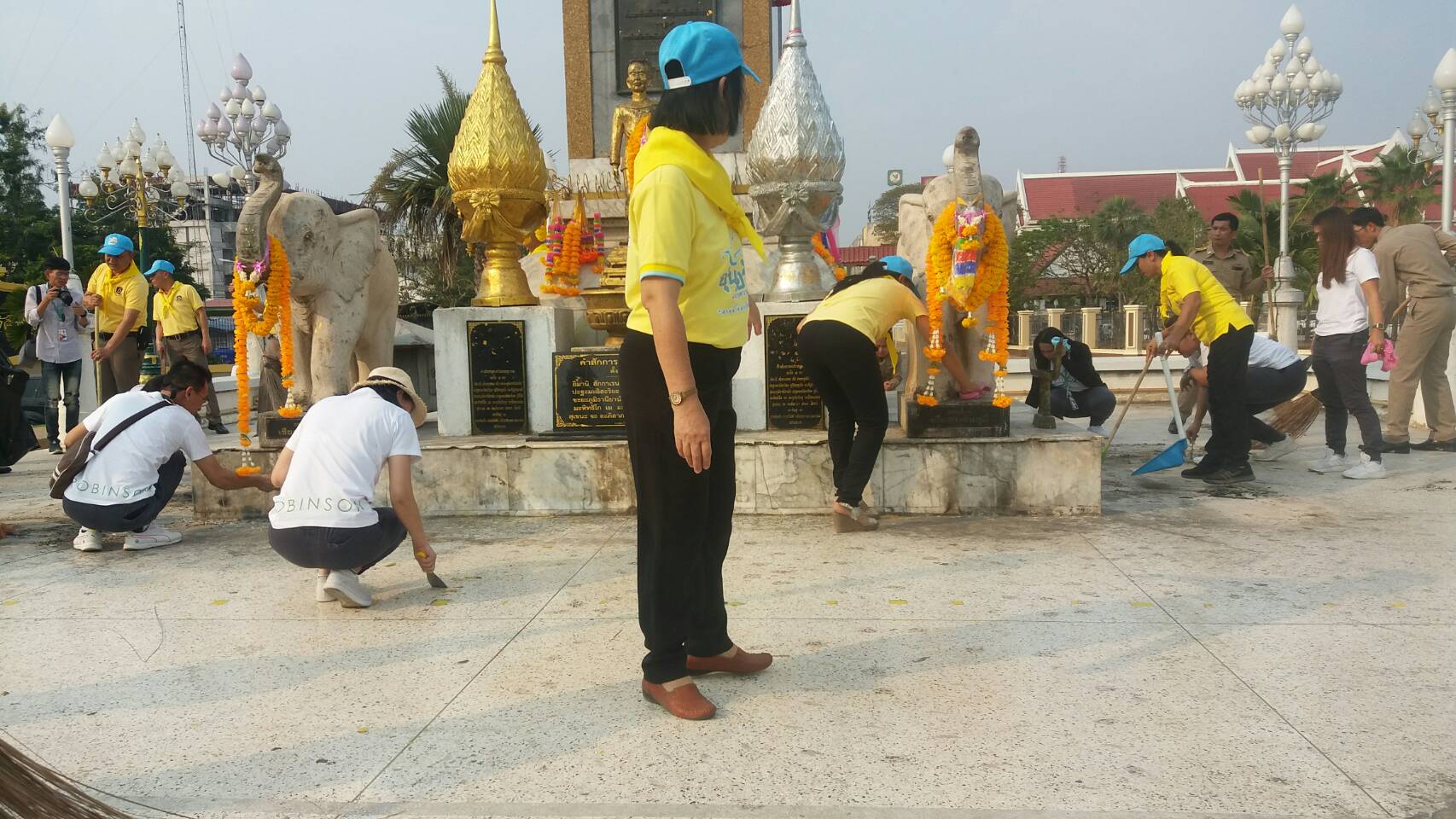 โครงการจิตอาสา “เราทำความดี ด้วยห้วใจ” กิจกรรมสาธารณประโยชน์ด้วยการทำความสะอาดบริเวณโดยรอบอนุสาวรีย์เจ้าพ่อพญาแล
