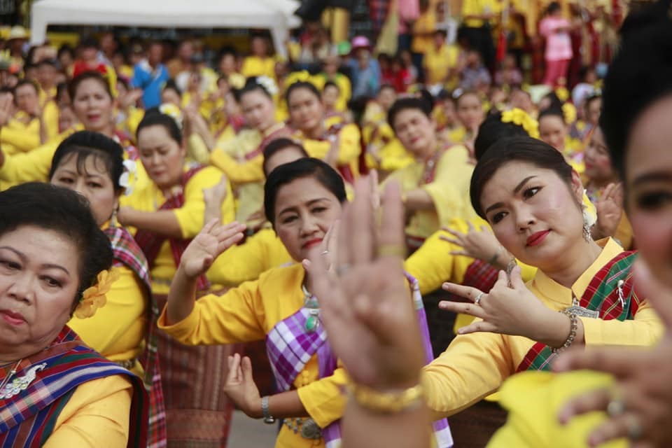 @ชัยภูมิ# รวมพลังศรัทธาชาวชัยภูมิ 3 หมื่นคน รำถวายเจ้าพ่อพญาแล งานบุญเดือนหก