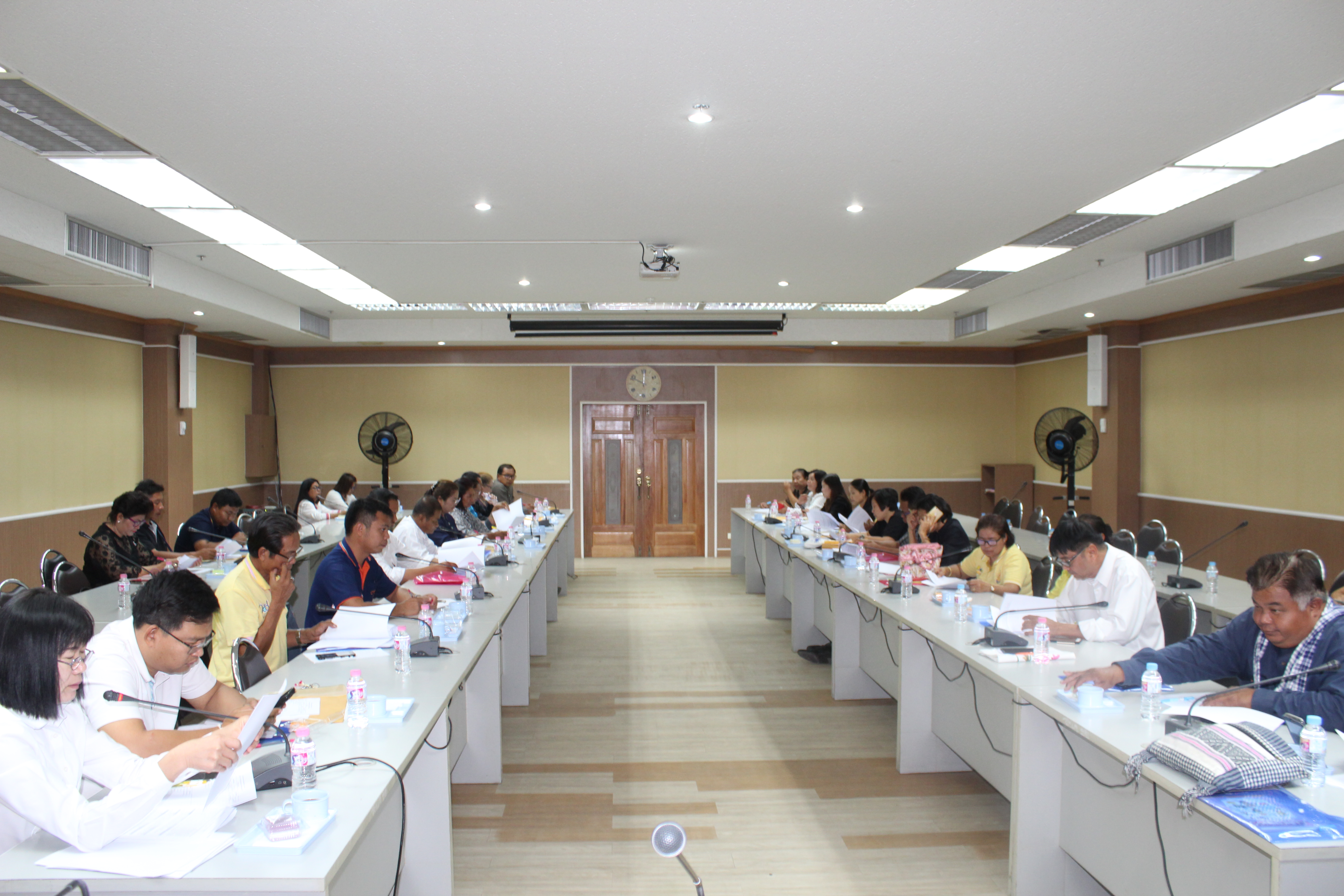 @ชัยภูมิ#การประชุมกลไกการขับเคลื่อนการจัดแสดง และจำหน่ายผลิตภัณฑ์ OTOP เพื่อสร้างความเข้าใจเกี่ยวกับการดำเนินงานโครงการ OTOP เคลื่อนที่ (OTOP Mobile)