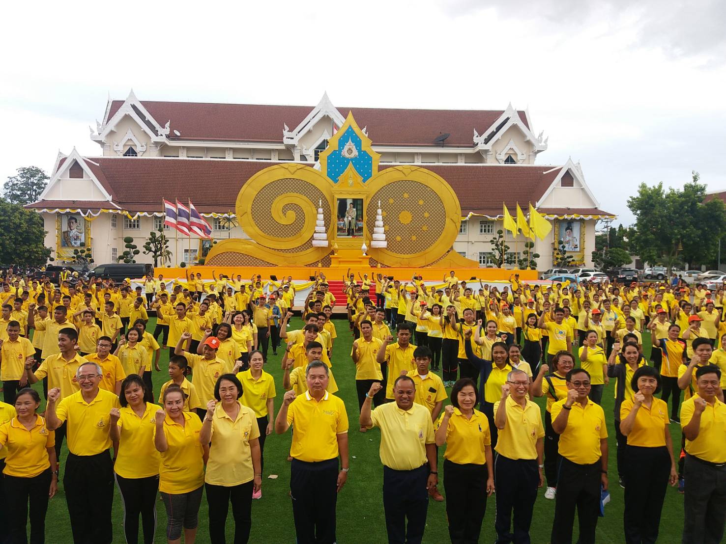@ชัยภูมิ#โครงการเฉลิมพระเกียรติ เนื่องในโอกาสมหามงคลพระราชพิธีบรมราชาภิเษก  วันที่ 24 กรกฎาคม 2562 เวลา 16.00 น. นางอัจฉรา เคียงวิมลรัตน์ พัฒนาการจังหวัดชัยภูมิ ร่วมกิจกรรม “คีตะมวยไทย 10 ท่า ออกกำลังเพื่อสุขภาพ เฉลิมพระเกียรติฯ”