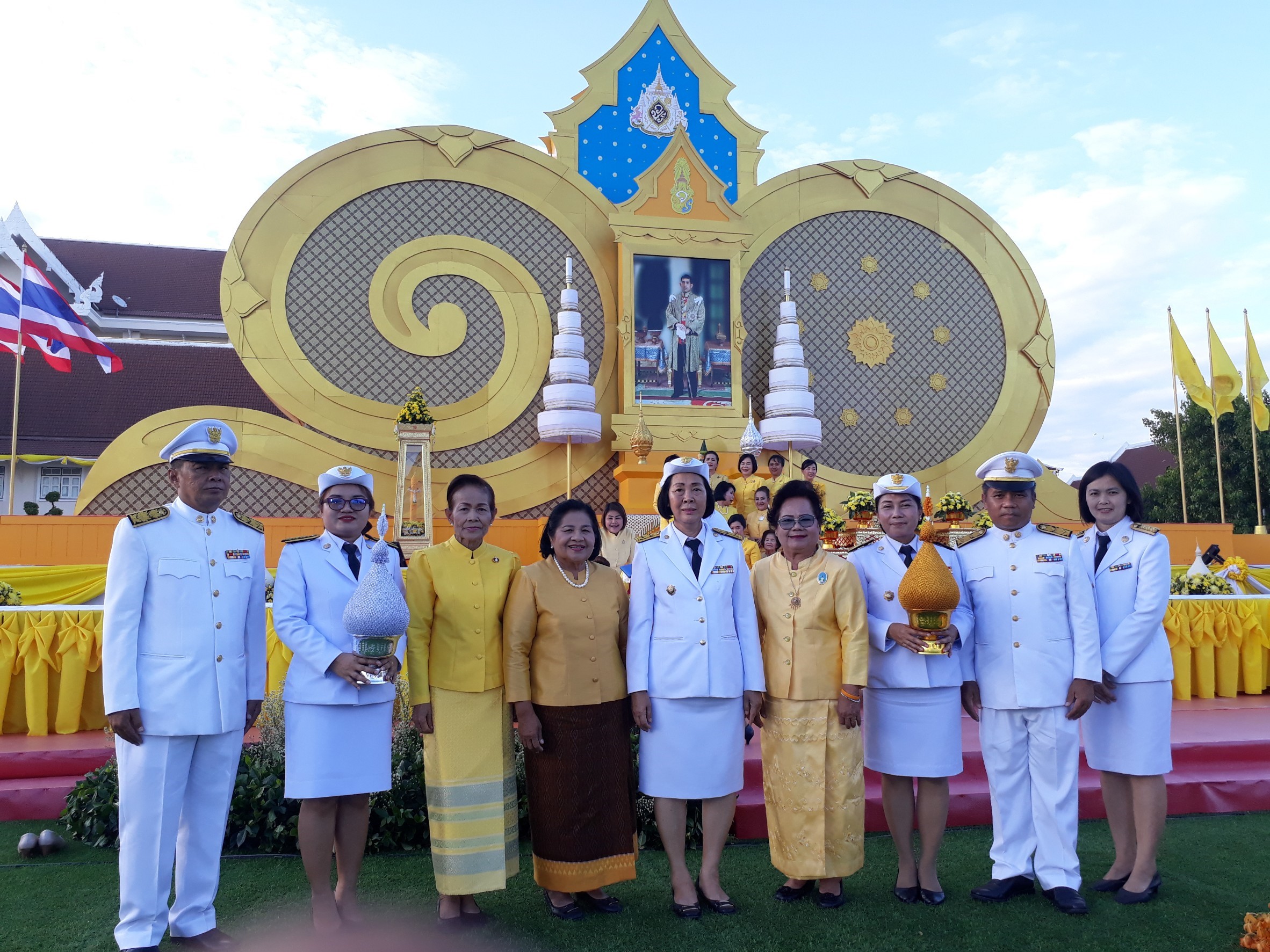 พัฒนาการจังหวัดชัยภูมิ ร่วมพิธีถวายเครื่องราชสักการะ และพิธีจุดเทียนถวายพระพรชัยมงคล เนื่องในวันเฉลิมพระชนมพรรษาพระบาทสมเด็จพระเจ้าอยู่หัว ประจำปี พ.ศ.2562