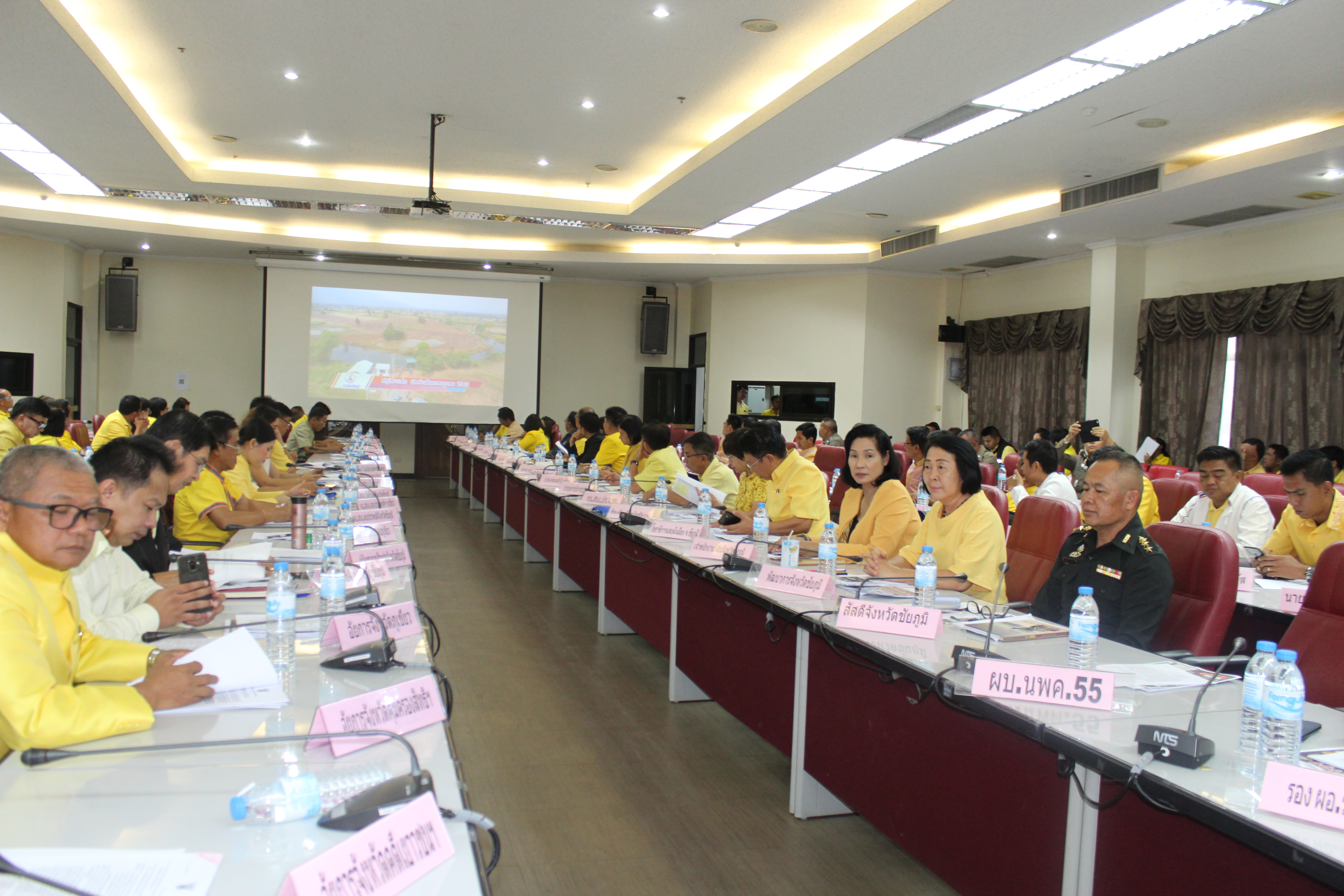 นางอัจฉรา เคียงวิมลรัตน์ พัฒนาการจังหวัดชัยภูมิ ร่วมการประชุมคณะกรมการจังหวัดชัยภูมิ ครั้งที่ 7/2562