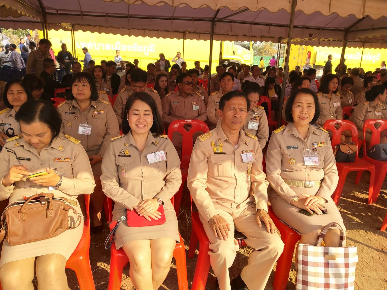 พัฒนาการจังหวัดชัยภูมิ นำทีมเจ้าหน้าที่พัฒนาชุมชนร่วมให้การต้อนรับ พลเอกประยุทธ์ จันโอชา นายกรัฐมนตรี