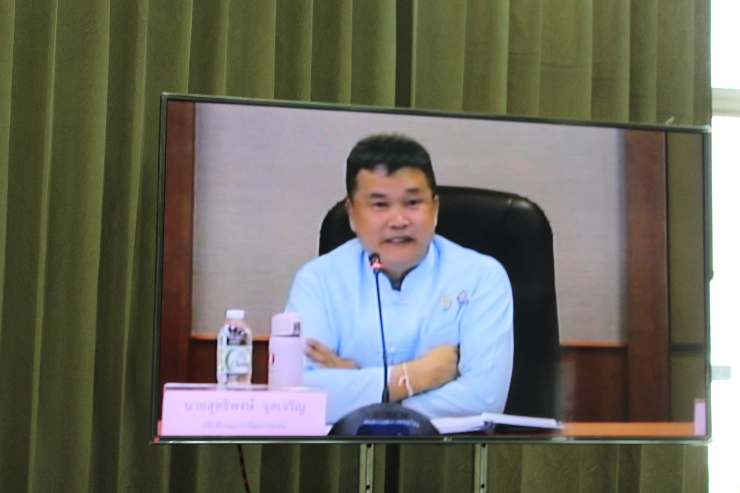 พจ.ชัยภูมิ และเจ้าหน้าที่พัฒนาชุมชน ร่วมรับฟังการประชุมกรมการพัฒนาชุมชน ครั้งที่1/2563