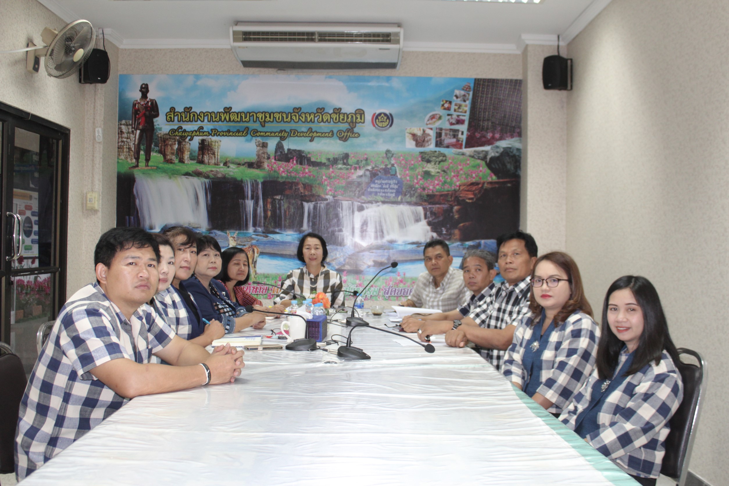พจ.ชัยภูมิ และเจ้าหน้าที่พัฒนาชุมชน ร่วมรับฟังการประชุมกรมการพัฒนาชุมชน ครั้งที่1/2563