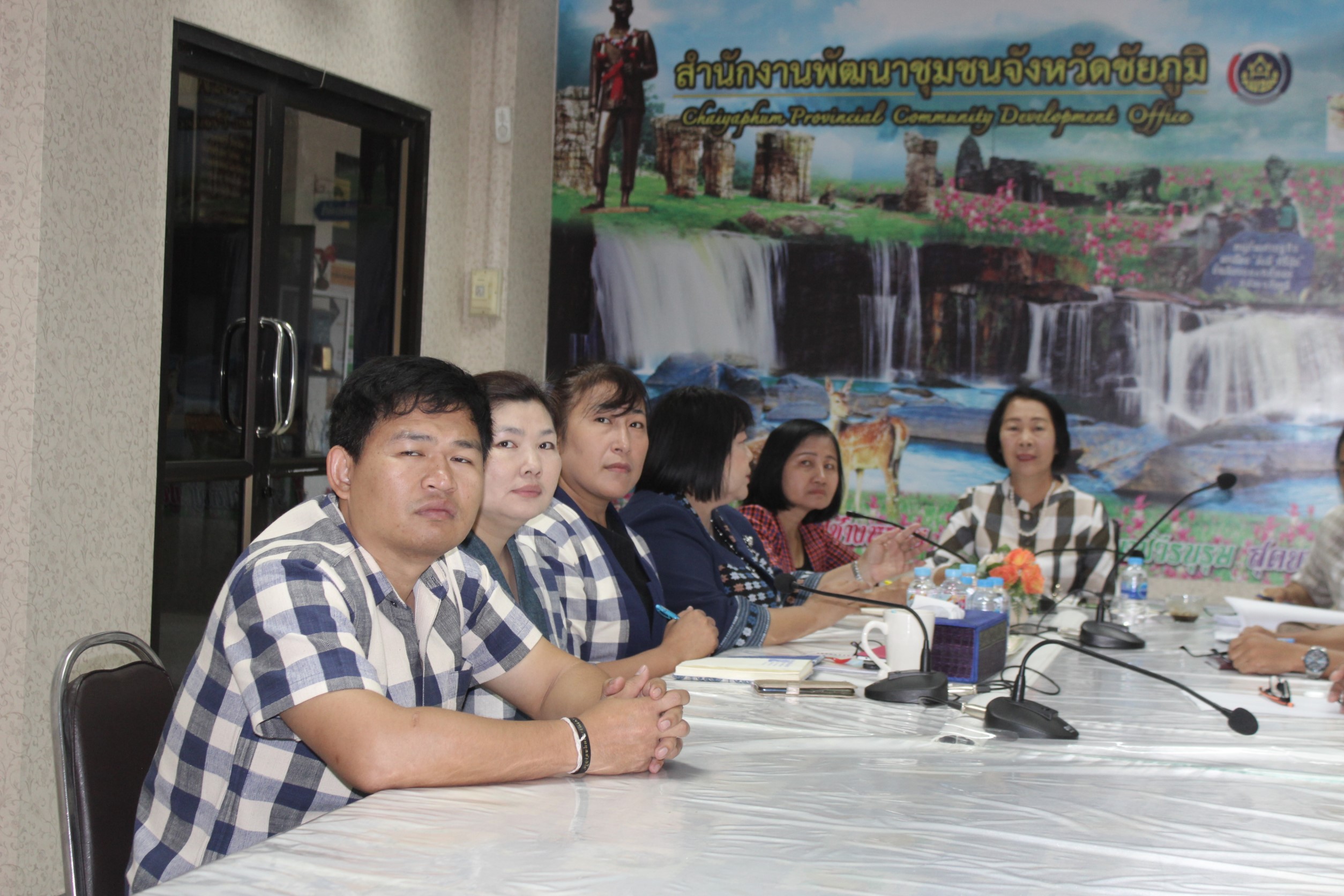 พจ.ชัยภูมิ และเจ้าหน้าที่พัฒนาชุมชน ร่วมรับฟังการประชุมกรมการพัฒนาชุมชน ครั้งที่1/2563