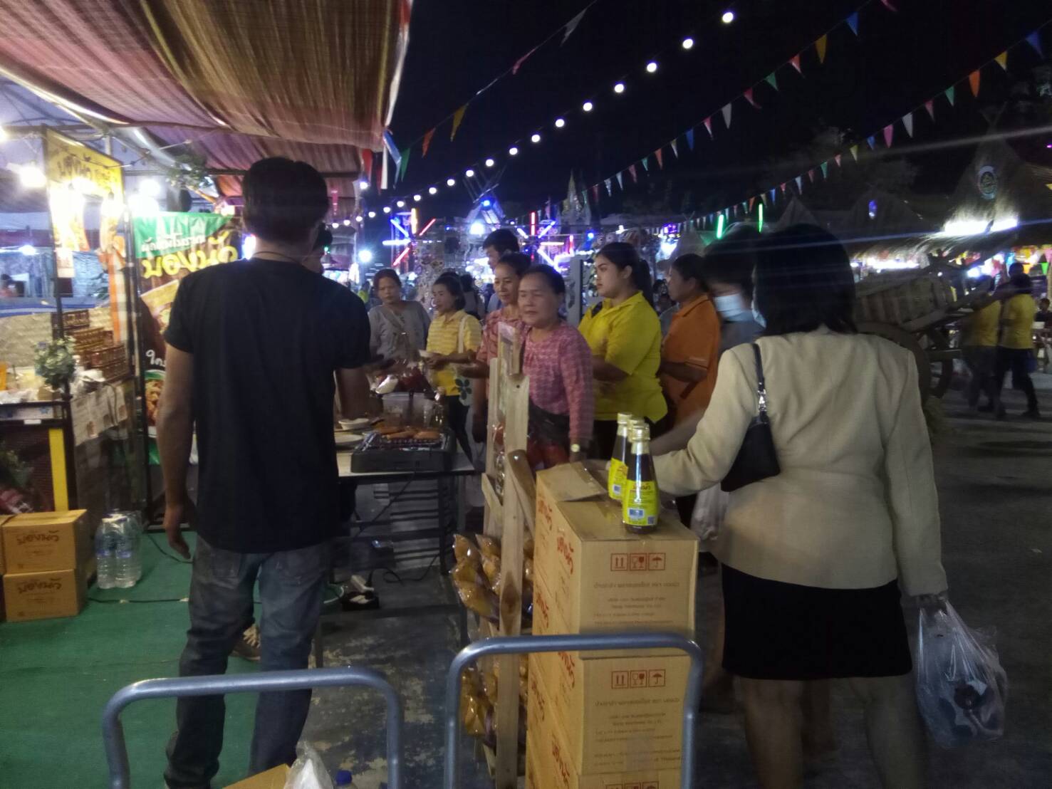 ปิดท้ายอย่างยิ่งใหญ่กับกิจกรรม”เที่ยว ชิม ช๊อป OTOP วิถีไทย@ชัยภูมิ”