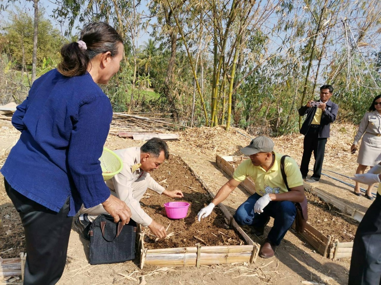 พช.ชัยภูมิ เปิดโครงการบ้านนี้มีรัก ปลูกผักกินเอง กลุ่มโซน “เมืองเก่าเจ้าพ่อ”