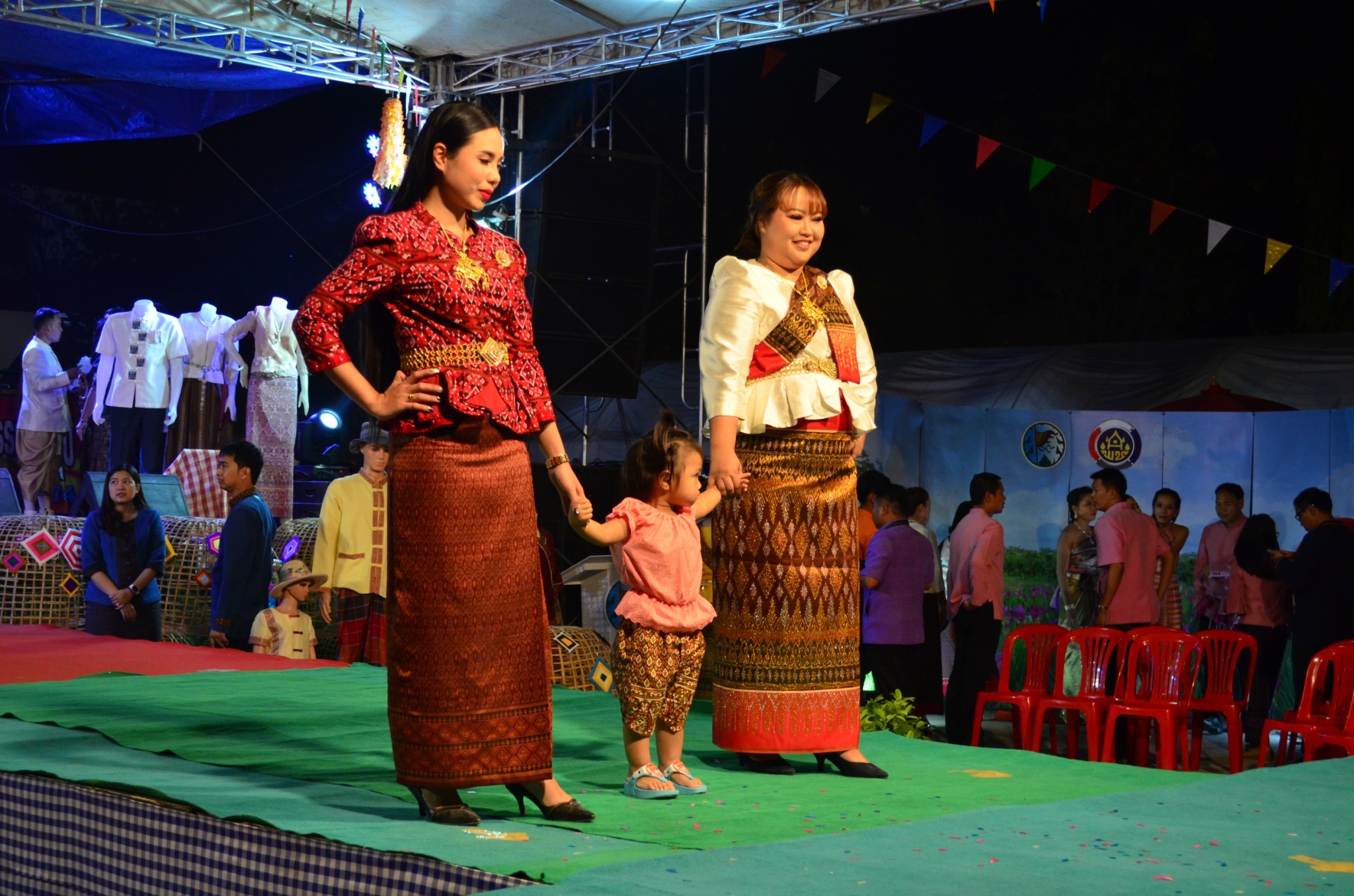 ชัยภูมิจัดทำ MOU โครงการ”สืบสาน อนุรักษ์ศิลป์ผ้าถิ่นไทย ดำรงไว้ในแผ่นดิน”