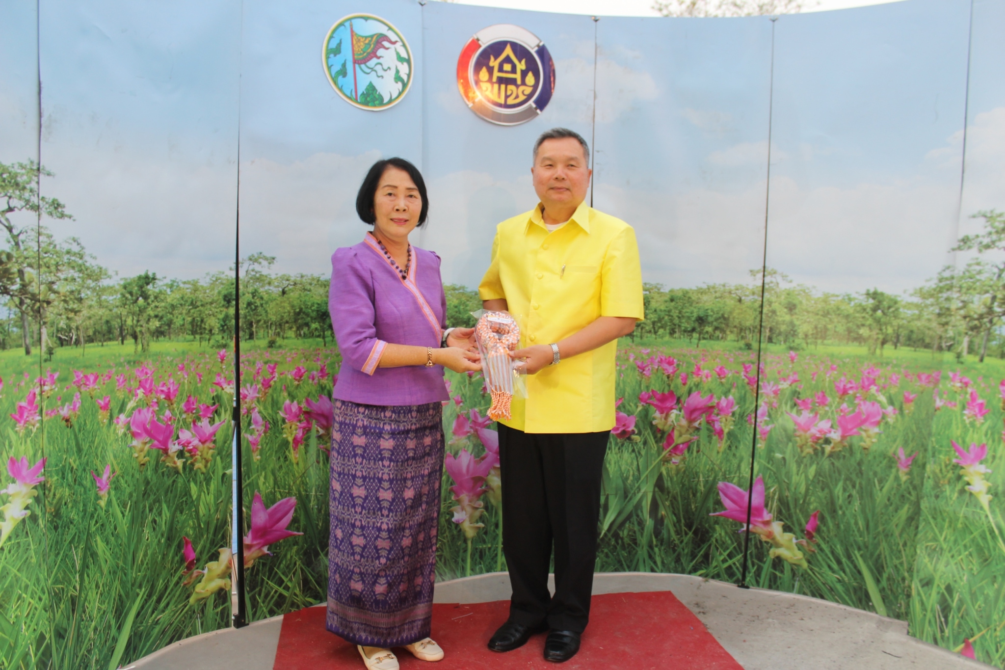 ชัยภูมิจัดทำ MOU โครงการ”สืบสาน อนุรักษ์ศิลป์ผ้าถิ่นไทย ดำรงไว้ในแผ่นดิน”