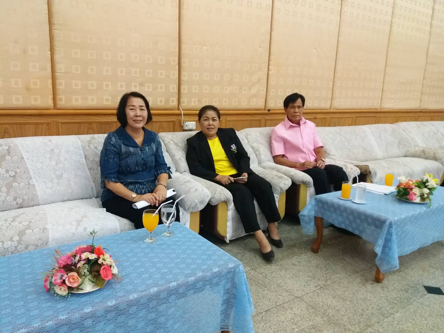 จ.ชัยภูมิ ประชุมเตรียมความพร้อมขับเคลื่อนโครงการเสริมสร้างความเข้มแข็งของเศรษฐกิจฐานรากเพื่อการพัฒนาอย่างยั่งยืน กองทุนหมู่บ้านละ200000บาท