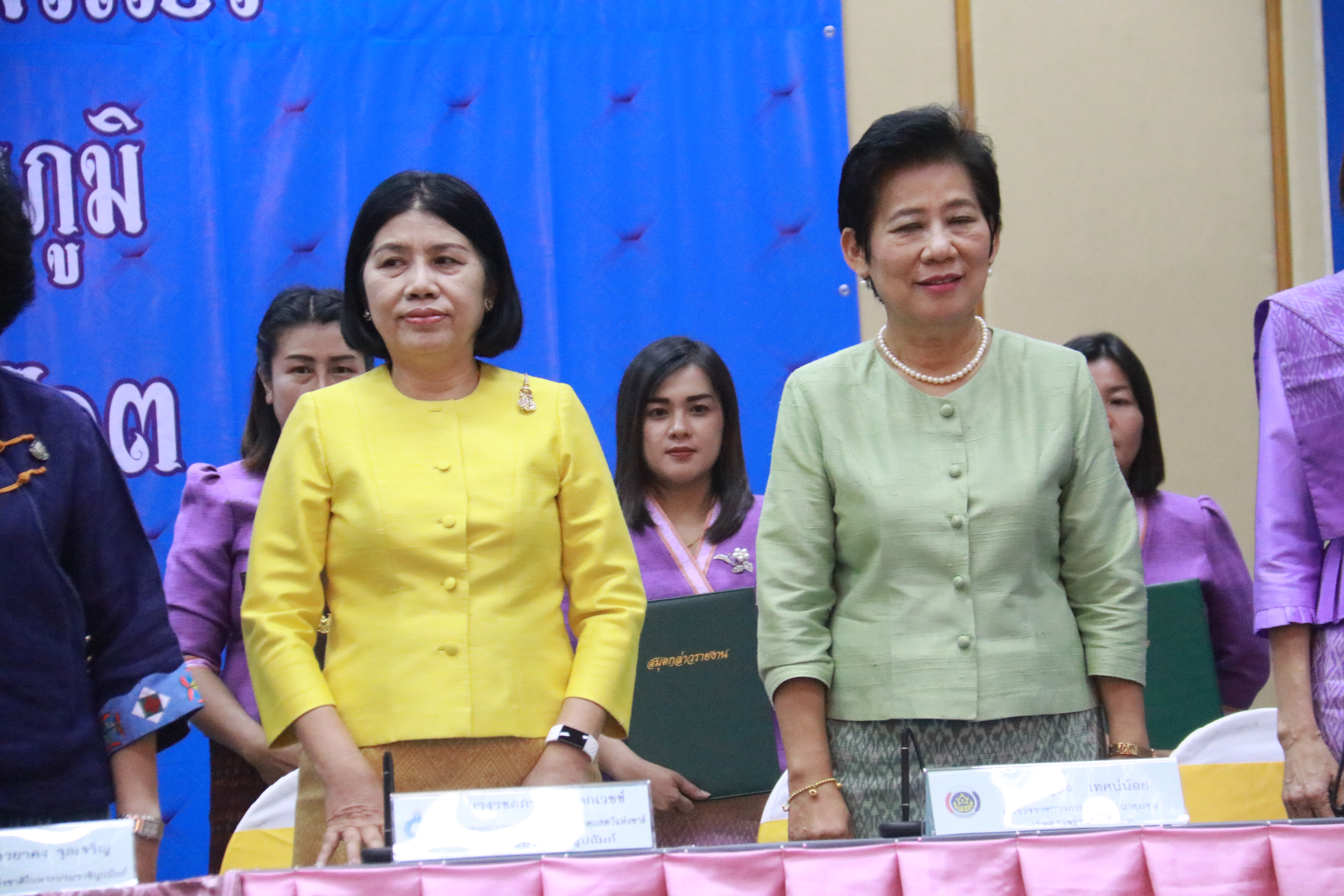 รวมพลังสตรีจังหวัดชัยภูมิ กับกรมการพัฒนาชุมชน สภาสมาคมสตรีฯ สืบสาน อนุรักษ์ศิลป์ผ้าถิ่นไทย ดำรงไว้ในแผ่นดิน