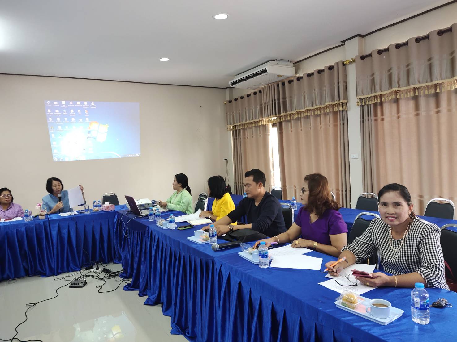 องค์กรสตรีจังหวัดชัยภูมิ ประชุมเตรียมความพร้อมกิจกรรม “สืบสานอนุรักษ์ศิลป์ผ้าถิ่นไทยชัยภูมิ”