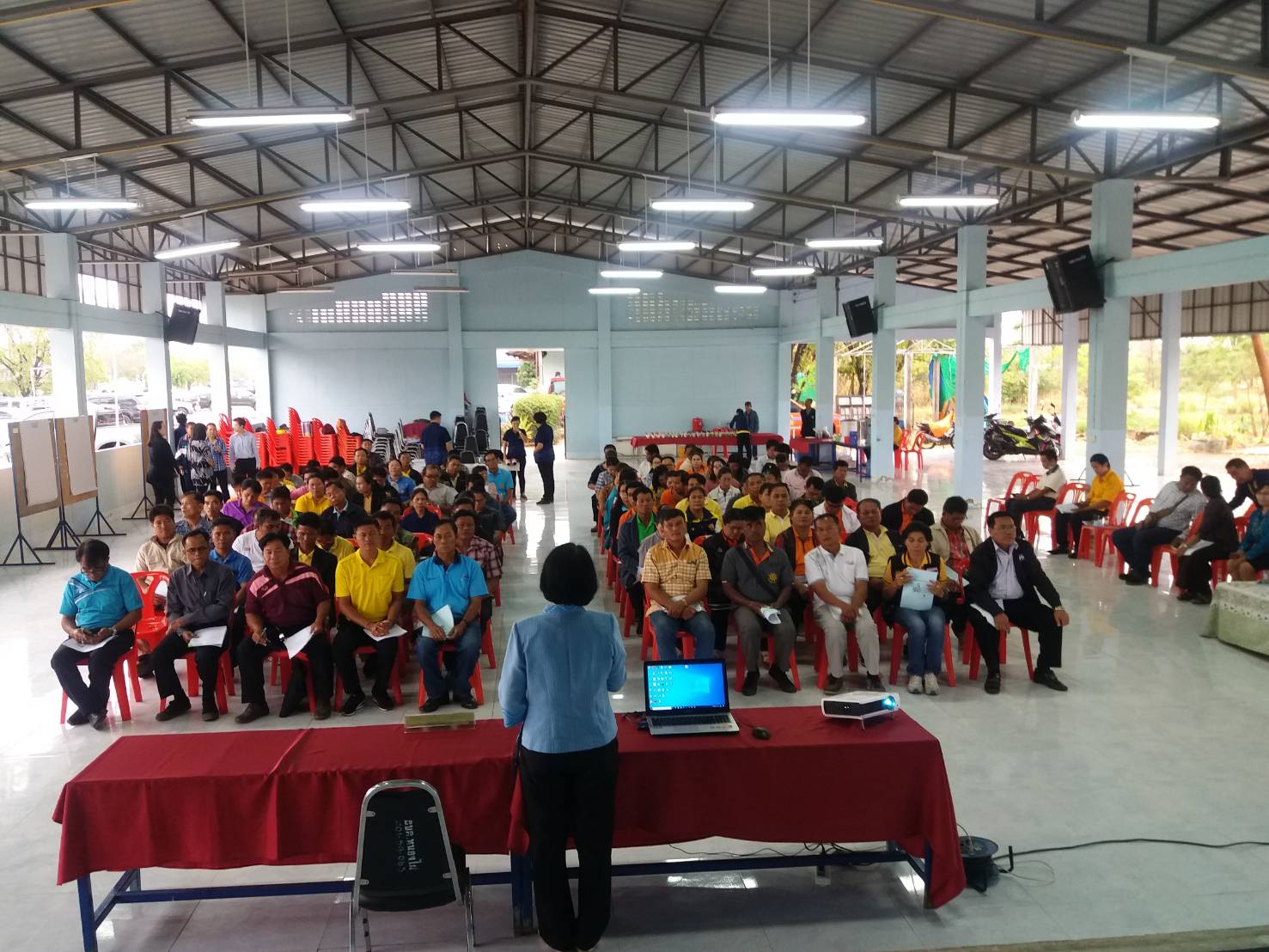 พจ.ชัยภูมิ มอบนโยบายการจัดทำแผนและประสานแผนระดับพื้นที่(One Plan) และบรรยายพิเศษเกี่ยวกับการบูรณาการแผนชุมชนระดับตำบล