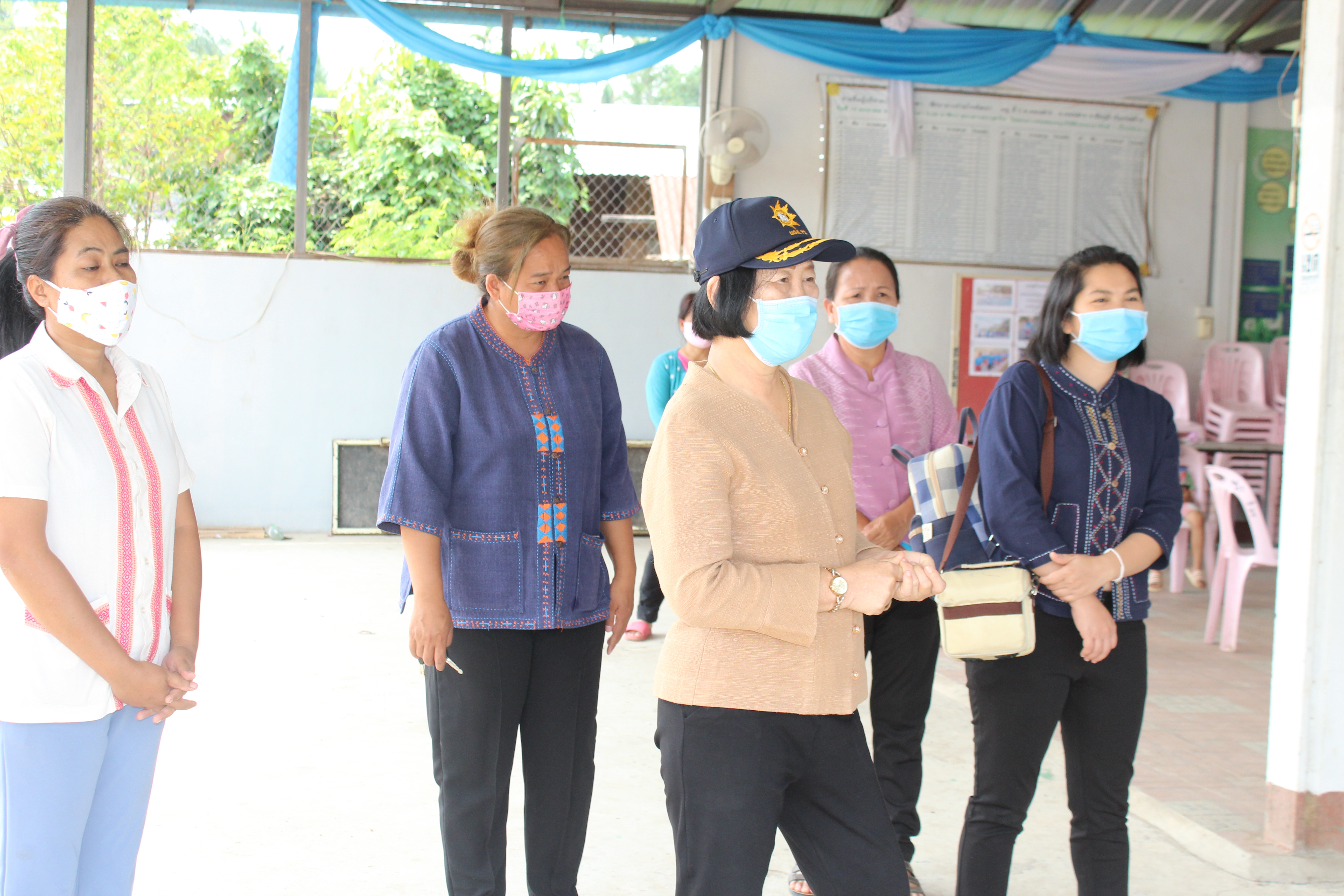 นางอัจฉรา เคียงวิมลรัตน์ พัฒนาการจังหวัดชัยภูมิ ลงพื้นที่อำเภอคอนสาร ติดตามและสนับสนุนการดำเนินงานตามประเด็นการพัฒนาของกรมการพัฒนาชุมชนและนโยบายผู้ว่าราชการจังหวัด