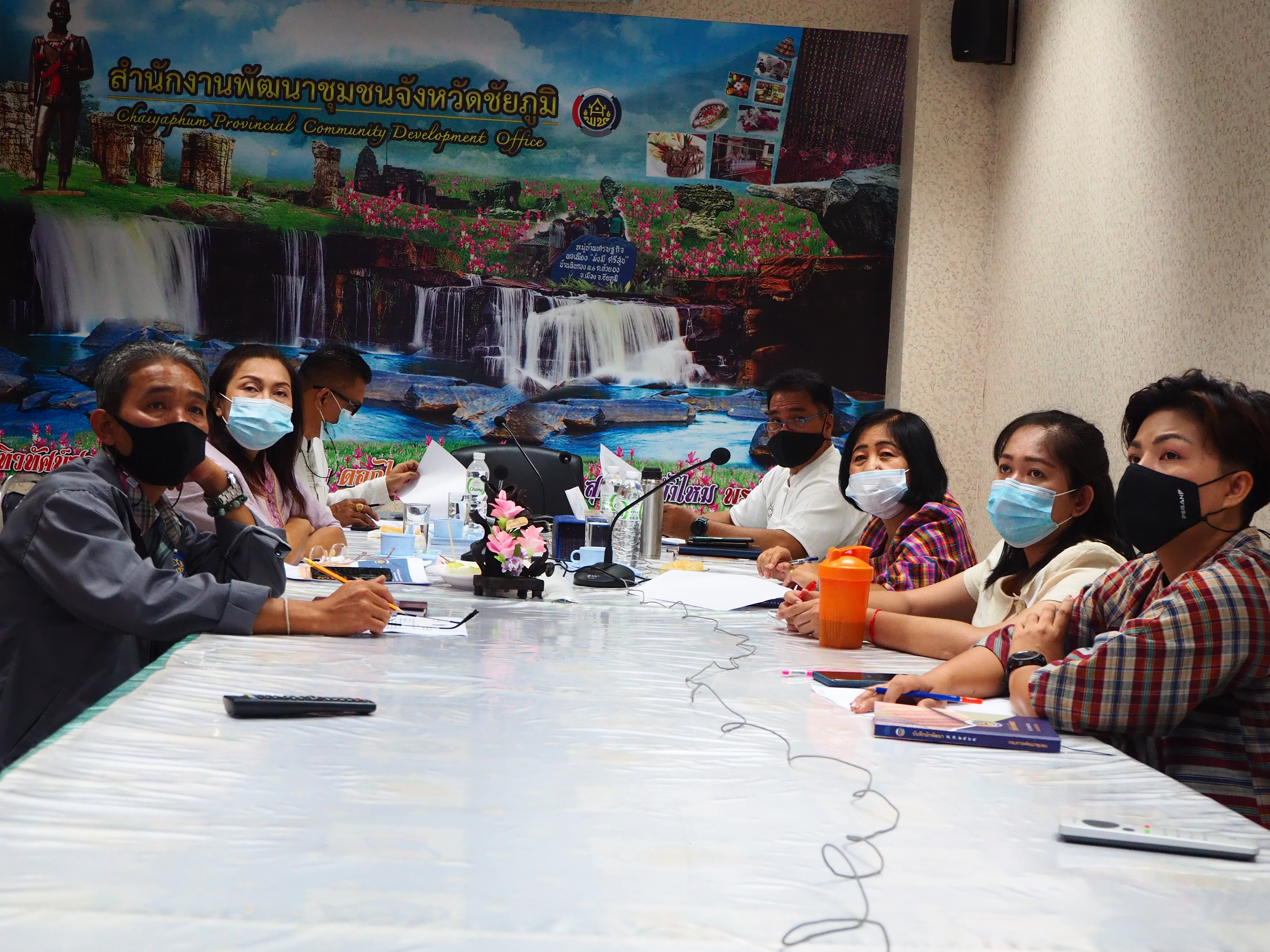 พช_ชัยภูมิ ร่วมประชุมชี้แจงการดำเนินงานตามมาตรการปรับปรุงประสิทธิภาพในการปฏิบัติราชการ ประจำปีงบประมาณ 2564 ผ่านระบบวีดิทัศน์ทางไกล (Video Conference)