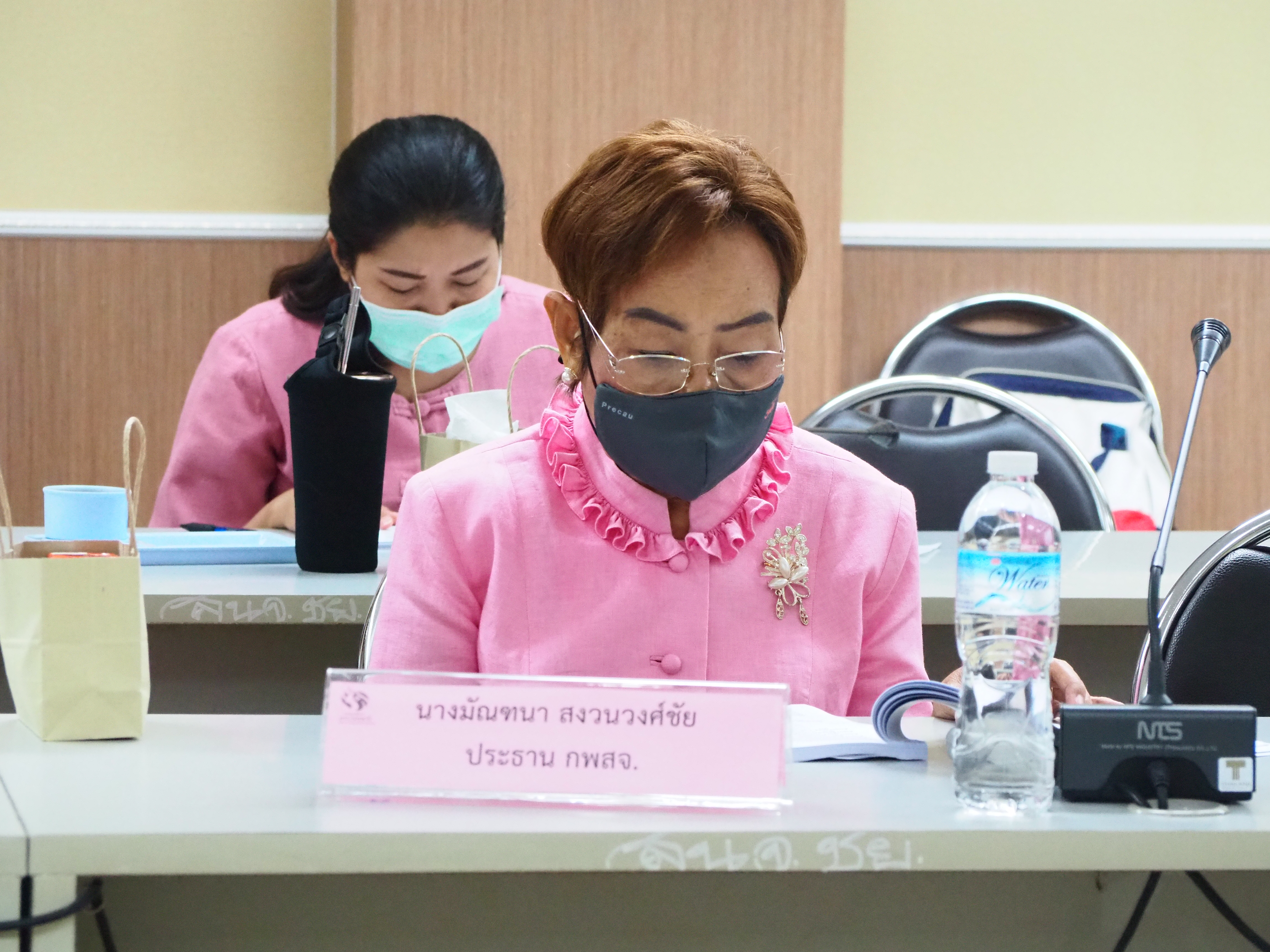 การประชุมคณะอนุกรรมการบริหารกองทุนพัฒนาบทบาทสตรีจังหวัดชัยภูมิ ครั้งที่ 4/2564