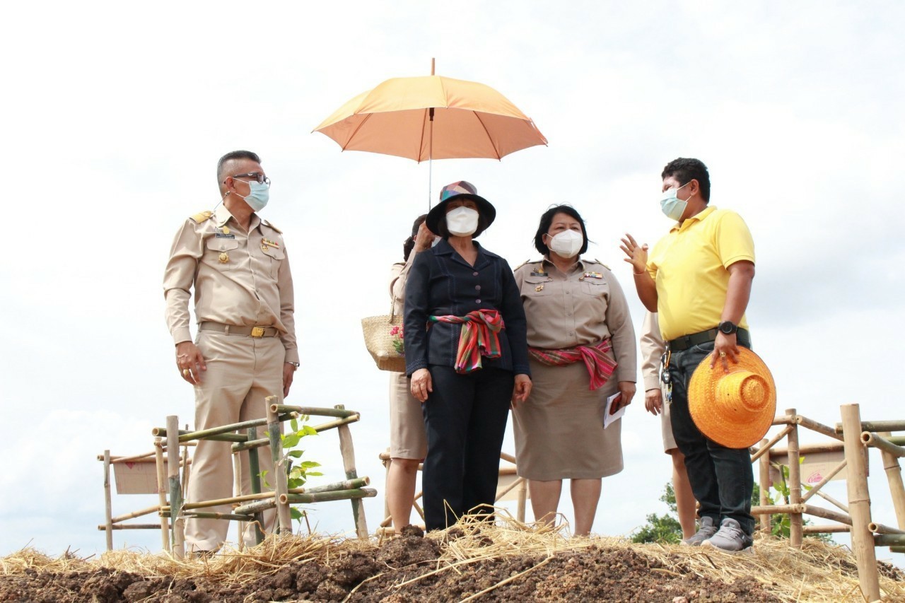 @ชัยภูมิ_เมืองแห่งความสุข นางวิไลวรรณ ไกรโสดา รองอธิบดีกรมการพัฒนาชุมชน ลงพื้นที่จังหวัดชัยภูมิ ขับเคลื่อนการดำเนินงานนักพัฒนาพื้นที่ต้นแบบ (นพต.) เพื่อหนุนเสริมนักพัฒนาพื้นที่ต้นแบบ รู้จริงทำจริง ปลูกฝังอุดมการณ์งานพัฒนา ผนึกกำลังพลิกฟื้นวิถีชีวิตเกษตรกรสู่ความยั่งยืน