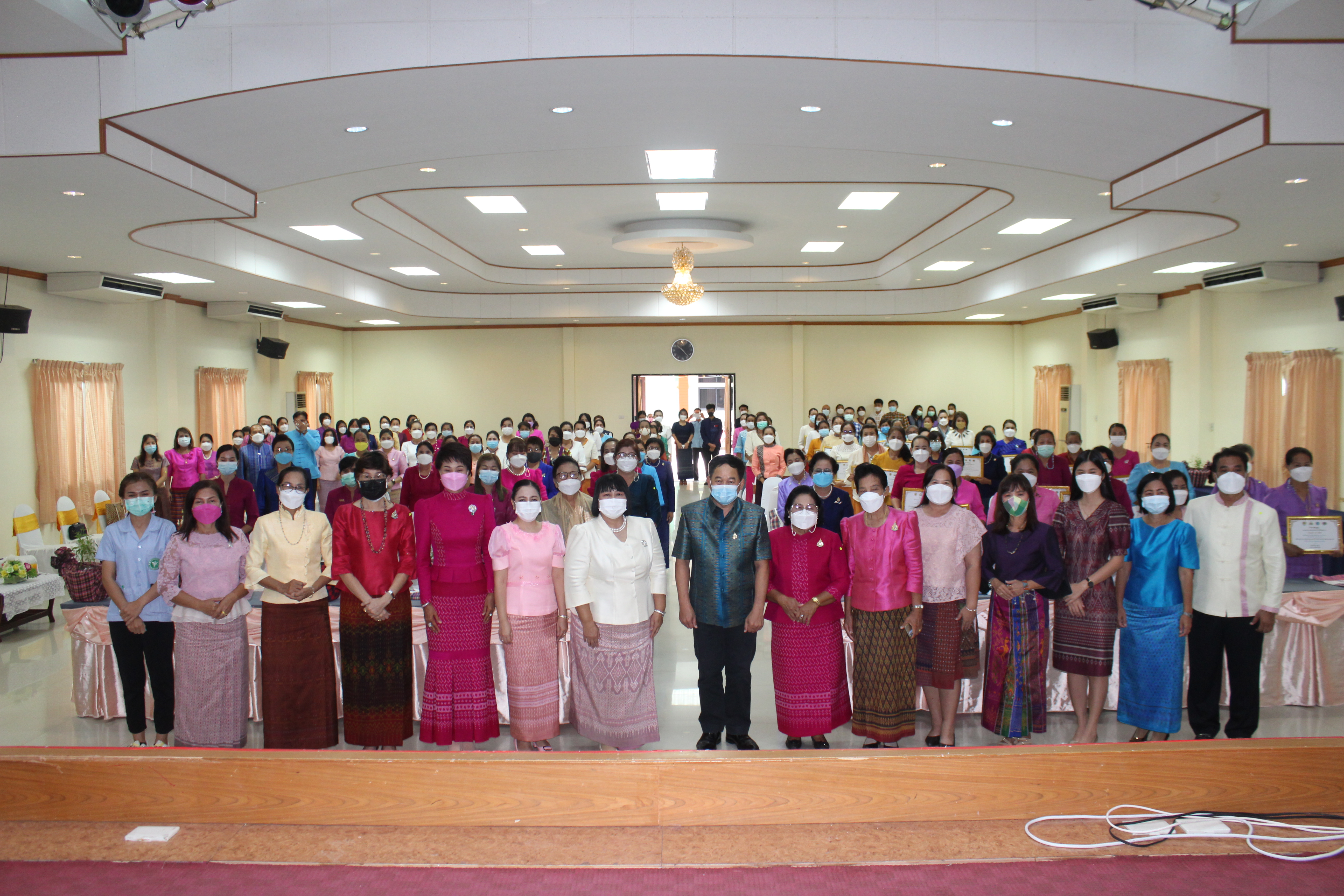 #พช_ชัยภูมิ ดำเนินโครงการสตรีชัยภูมิสร้างสัมพันธ์ สานสายใย ปลูกพืชผัก สมุนไพรต้านภัย COVID-19