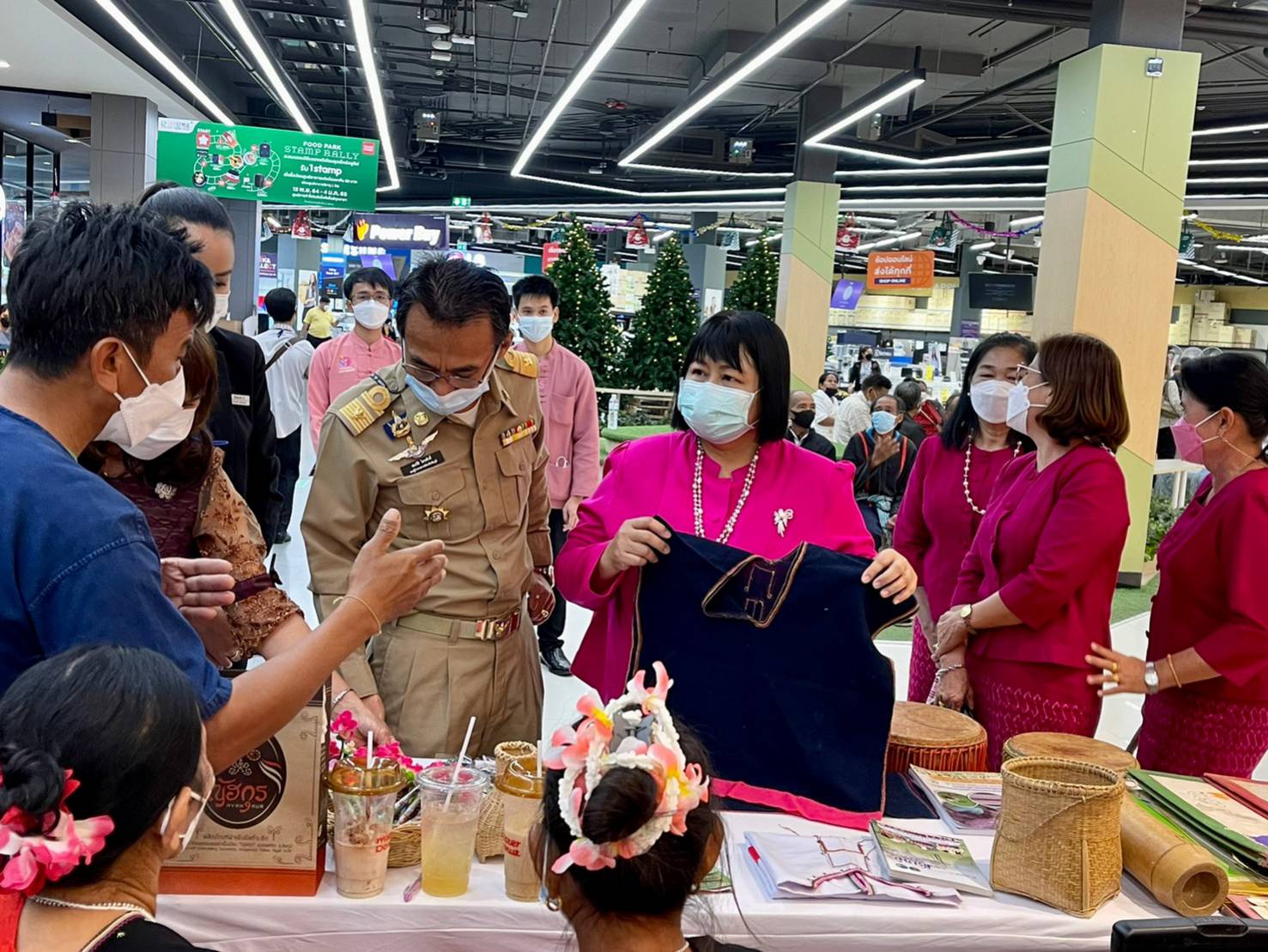 @ชัยภูมิ # พช.ชัยภูมิขับเคลื่อนกิจกรรม โครงการส่งเสริมช่องทางการตลาดผลิตภัณฑ์กลุ่มอาชีพสมาชิกกองทุนพัฒนาบทบาทสตรี “ สะออนสตรี ของดีชัยภูมิ ”