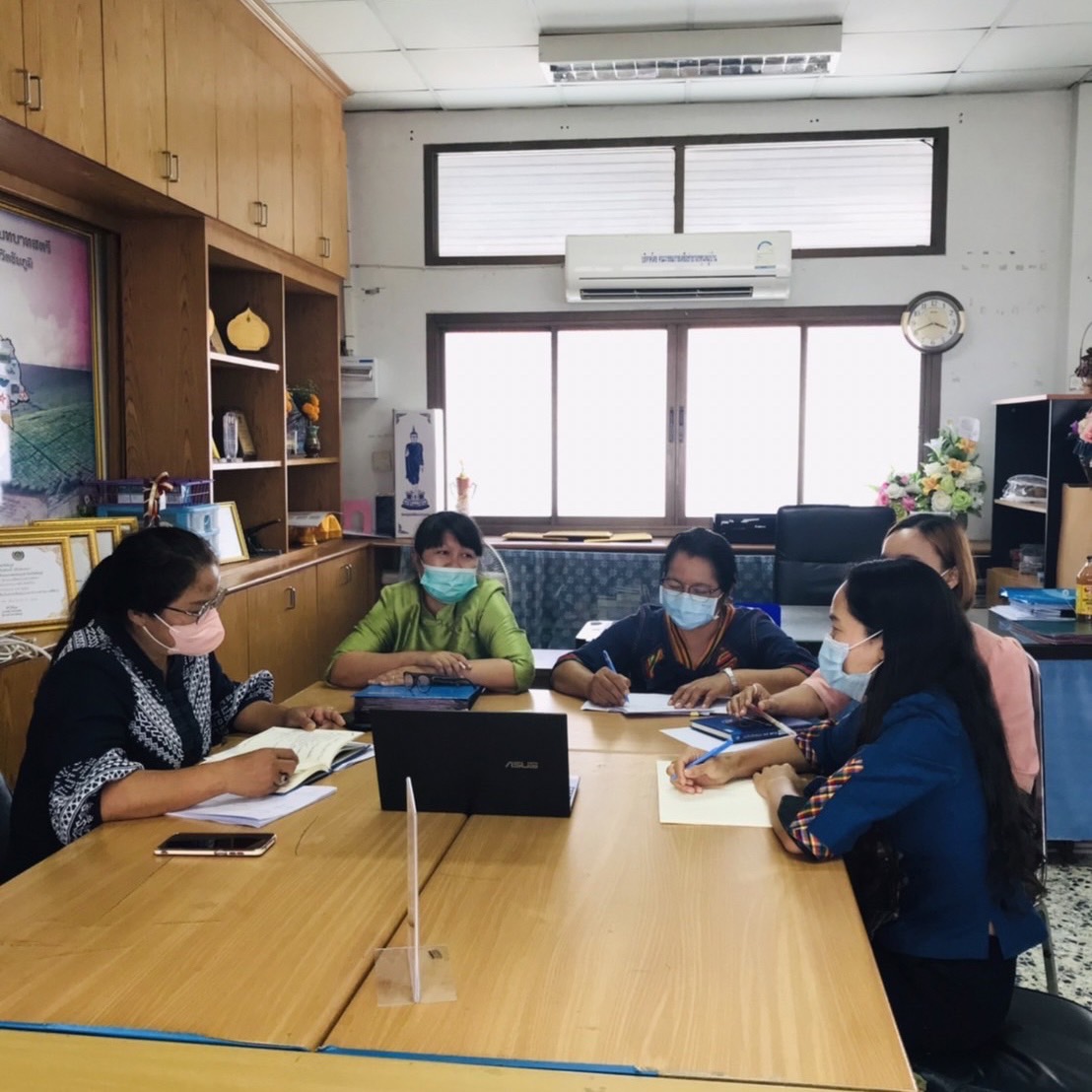 #พช.ชัยภูมิ ร่วมประชุมซักซ้อมการดำเนินงานขจัดความยากจนและพัฒนาคนทุกช่วงวัยอย่างยั่งยืนตามหลักปรัชญาของเศรษฐกิจพอเพียง (ตอบข้อซักถาม)