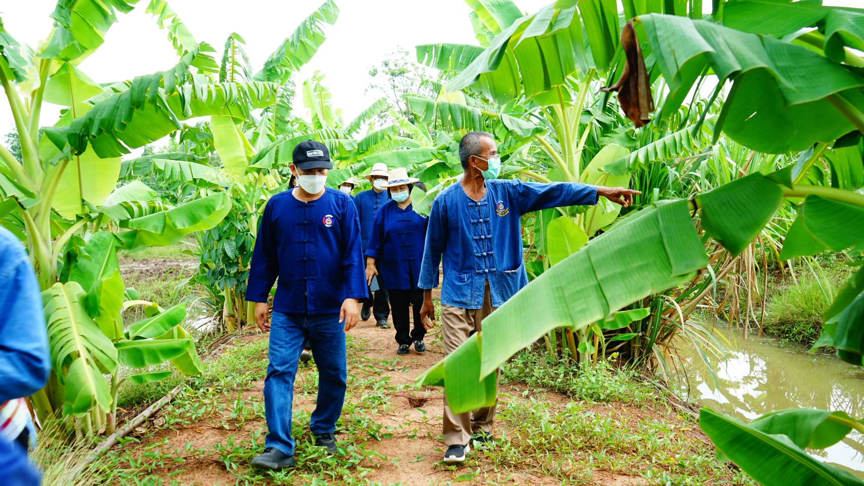 นายนิวัติ น้อยผาง รองอธิบดีกรมการพัฒนาชุมชน ลงพื้นที่ติดตามการดำเนินงานพัฒนาชุมชน ในพื้นที่ อำเภอแก้งคร้อ จังหวัดชัยภูมิ