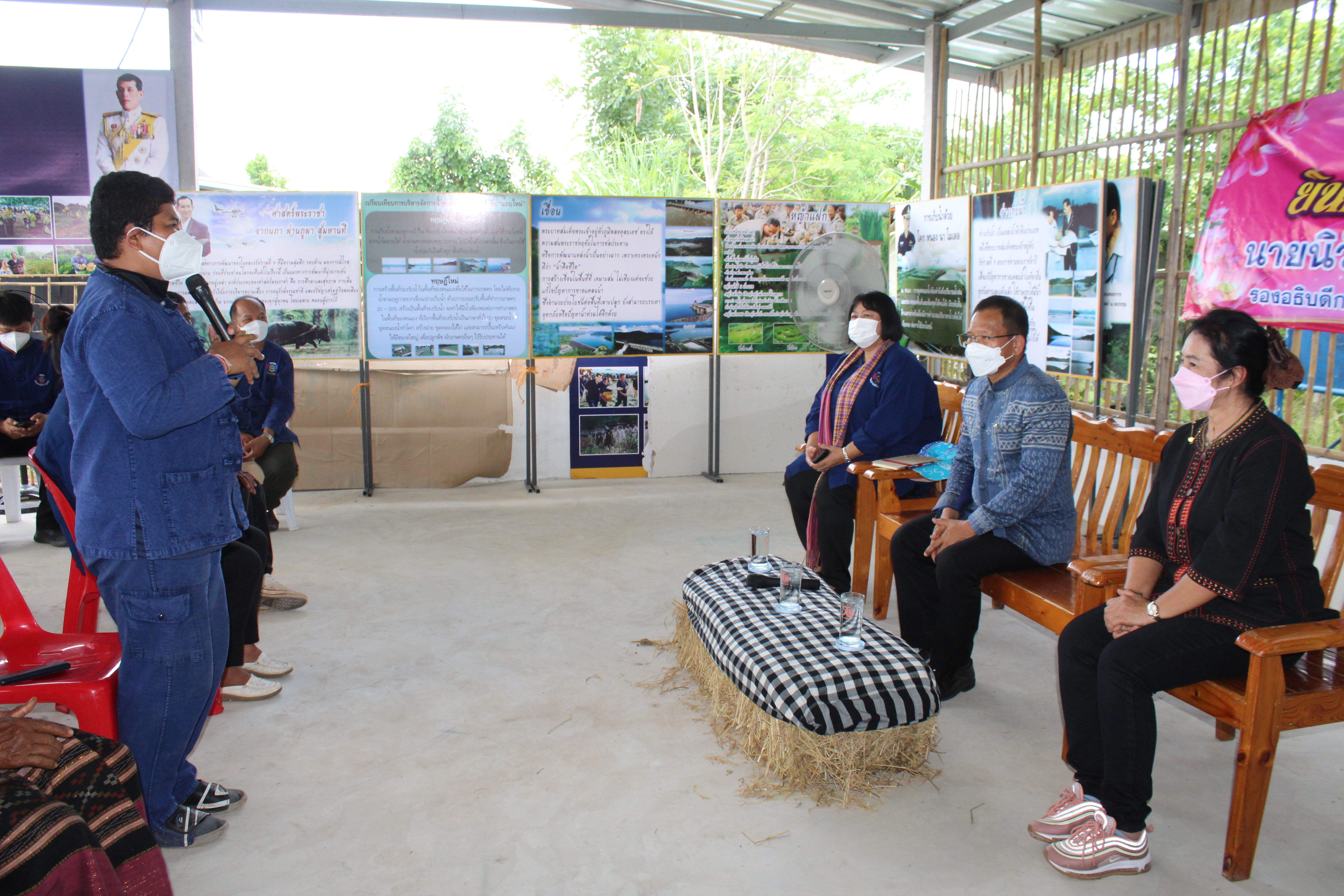 “นายนิวัติ น้อยผาง” รองอธิบดีกรมการพัฒนาชุมชน ลงพื้นที่อำเภอจัตุรัส จังหวัดชัยภูมิ เยี่ยมพื้นที่เรียนรู้ชุมชนต้นแบบ โคก หนอง นา พช.