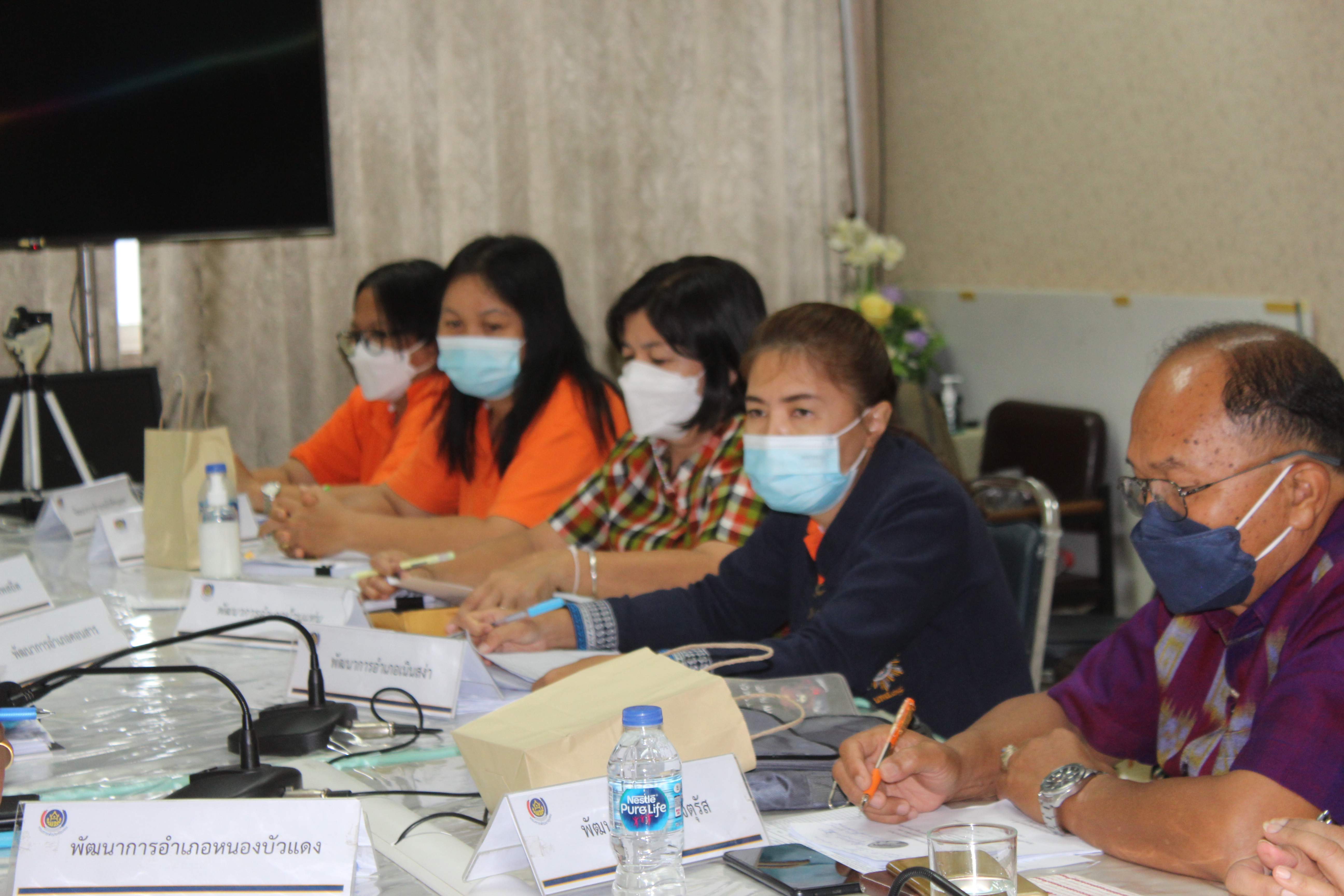 #พช_ชัยภูมิ ประชุมเร่งรัดการดำเนินกิจกรรมการขจัดความยากจนและพัฒนาคนทุกช่วงวัยอย่างยั่งยืนตามหลักปรัชญาของเศรษฐกิจพอเพียงจังหวัดชัยภูมิ (คจพ. จ. ชย.)