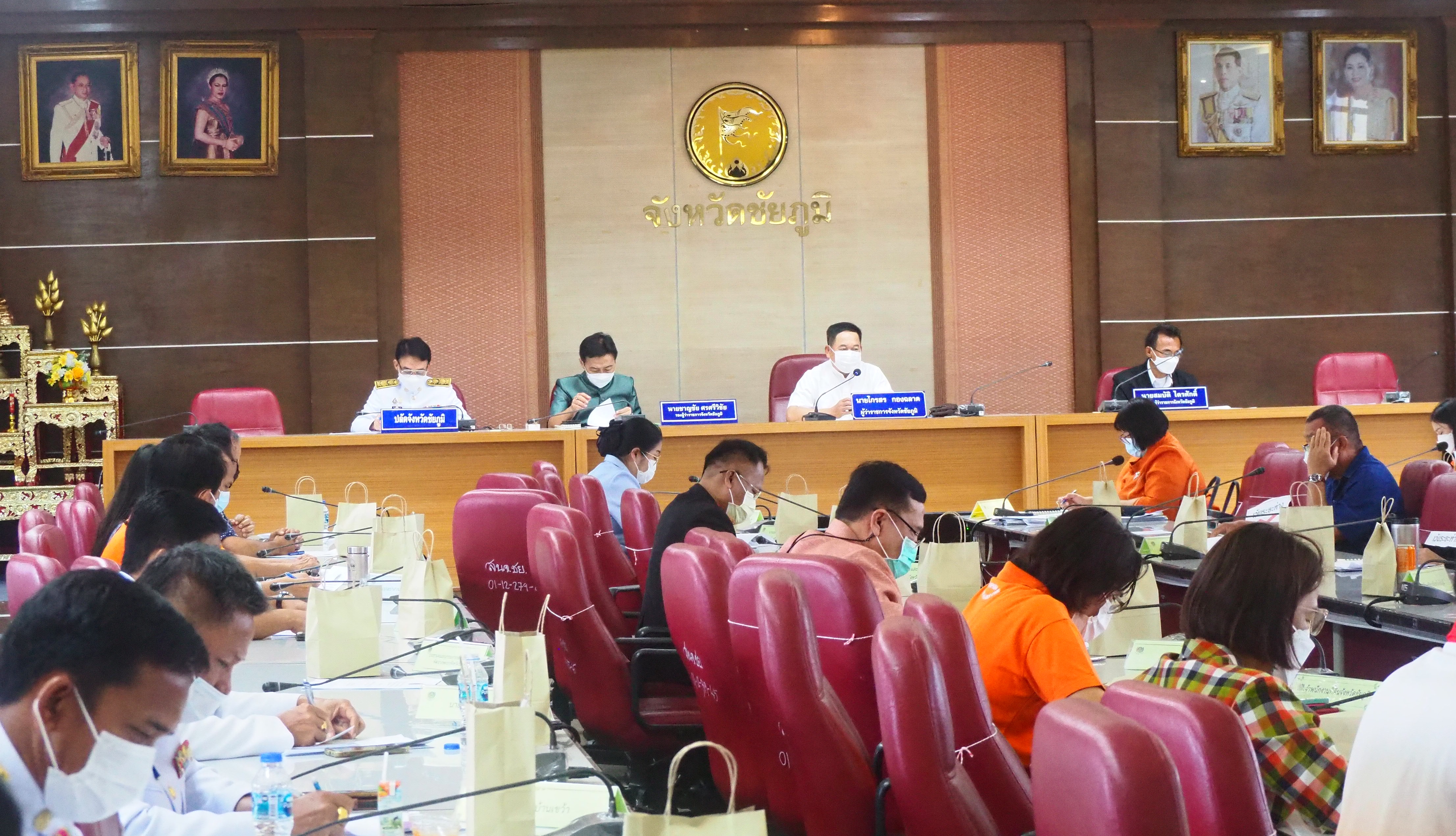 #พช_ชัยภูมิ ประชุมคณะกรรมการบริหารศูนย์อำนวยการขจัดความยากจนและพัฒนาคนทุกช่วงวัยอย่างยั่งยืนตามหลักปรัชญาของเศรษฐกิจพอเพียงจังหวัดชัยภูมิ (คจพ. จ. ชย.)