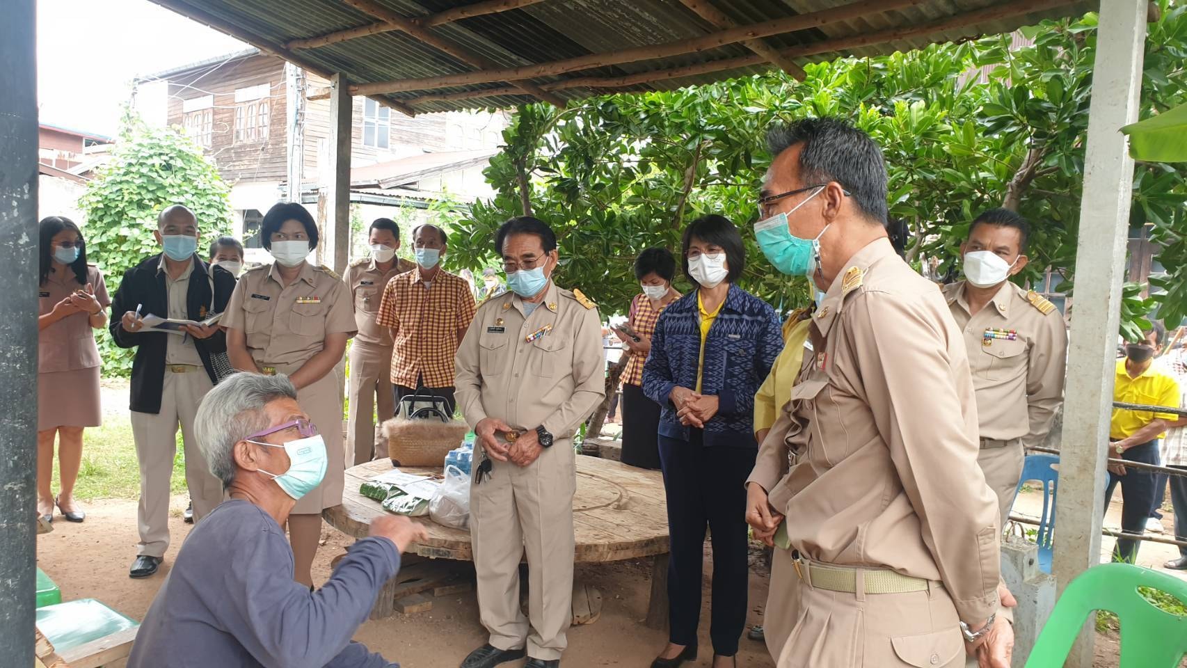 จังหวัดชัยภูมิ #ผู้ตรวจราชการกรมการพัฒนาชุมชน เขตตรวจราชการที่ 13 (นางสงวน มะเสนา) ลงพื้นที่ร่วมติดตามการดำเนินงานการขจัดความยากจนและพัฒนาคนทุกช่วงวัยฯ “1 อำเภอ 1 Case study ” อำเภอแก้งคร้อ