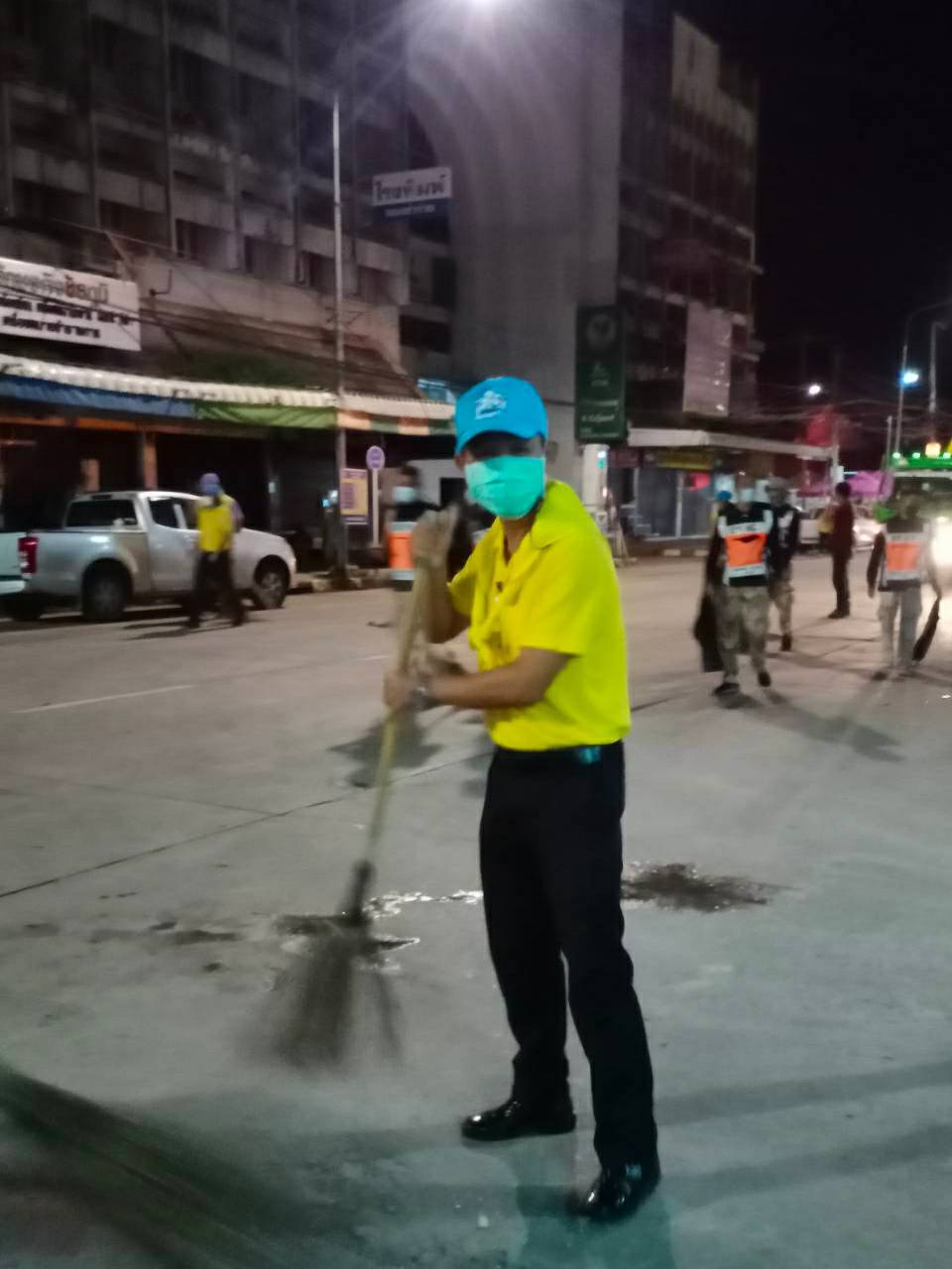 #พช_ชัยภูมิ ร่วมจัดเก็บขยะมูลฝอยและสิ่งปฏิกูลเพื่อป้องกันและแก้ไขปัญหาน้ำท่วมขังในเขตเทศบาลเมืองชัยภูมิ