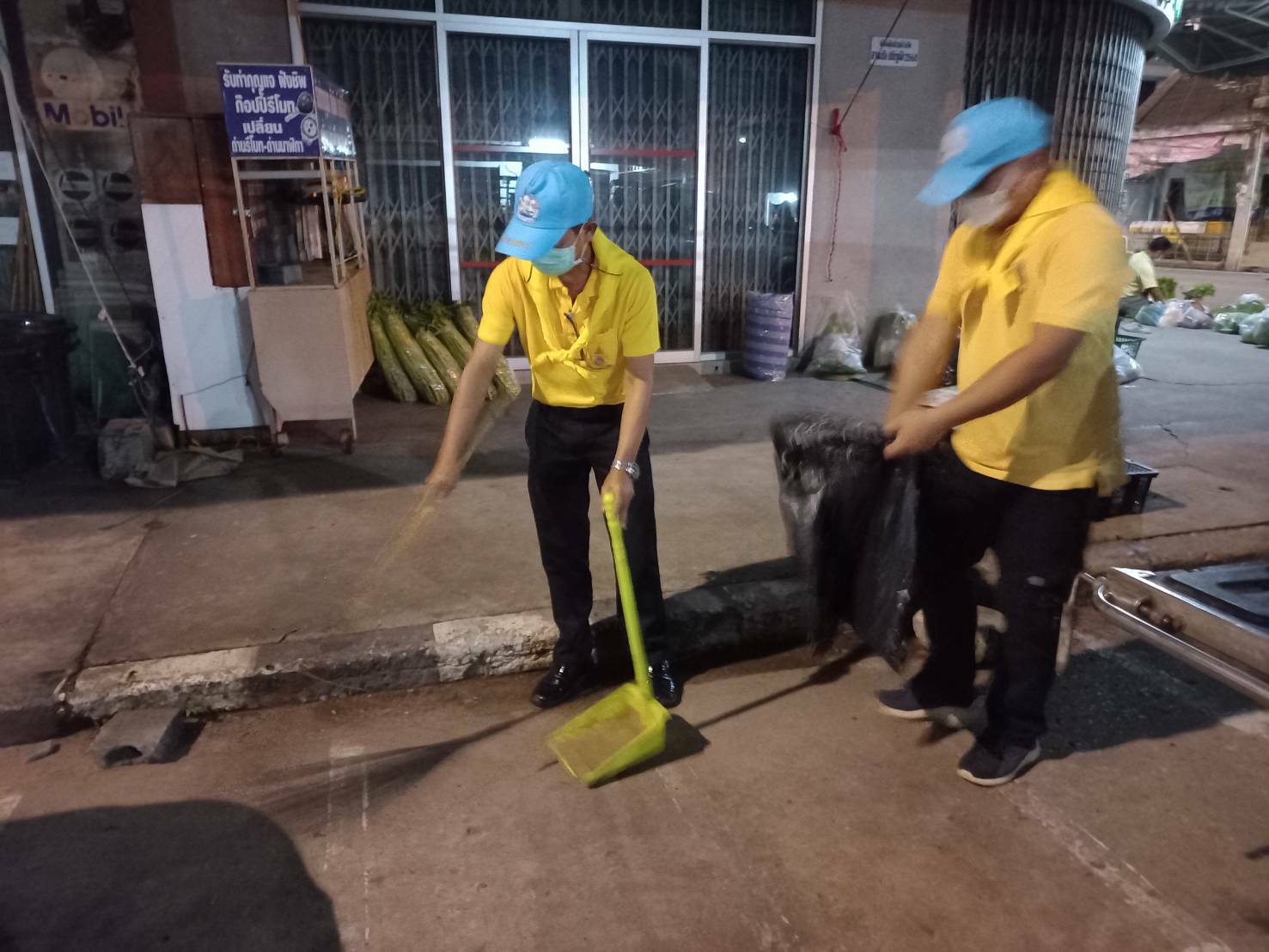 #พช_ชัยภูมิ ร่วมจัดเก็บขยะมูลฝอยและสิ่งปฏิกูลเพื่อป้องกันและแก้ไขปัญหาน้ำท่วมขังในเขตเทศบาลเมืองชัยภูมิ