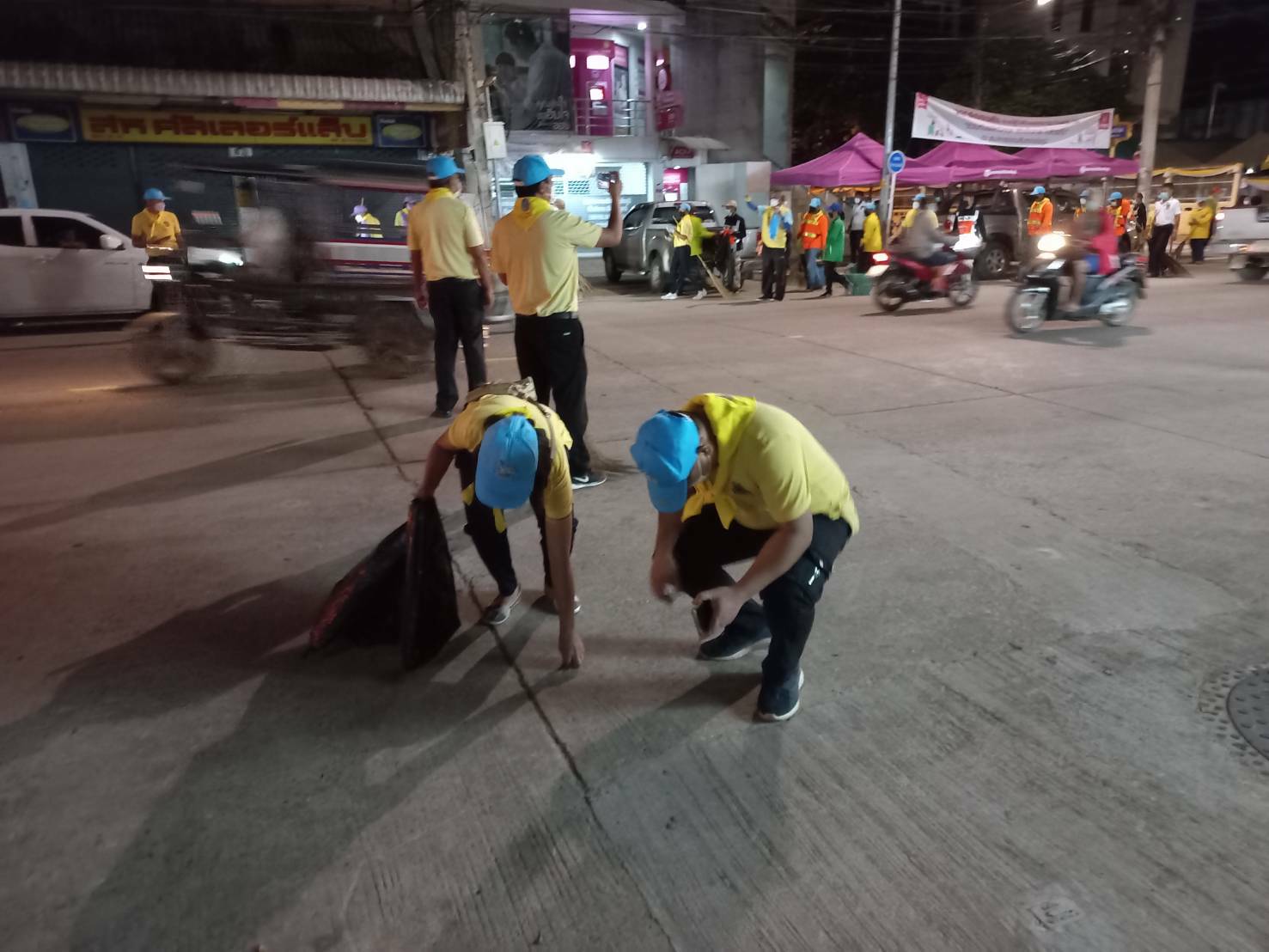 #พช_ชัยภูมิ ร่วมจัดเก็บขยะมูลฝอยและสิ่งปฏิกูลเพื่อป้องกันและแก้ไขปัญหาน้ำท่วมขังในเขตเทศบาลเมืองชัยภูมิ