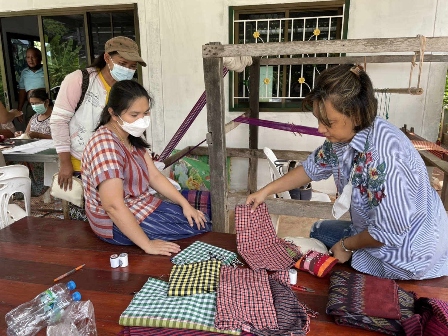 #พช_ชัยภูมิ ส่งเสริมสนับสนุนการพัฒนาผลิตภัณฑ์ของฝากของที่ระลึก ชุมชนท่องเที่ยว OTOP นวัตวิถี บ้านไทรงาม หมู่ที่ 11 ต.วังชมภู อ.หนองบัวแดง จ.ชัยภูมิ