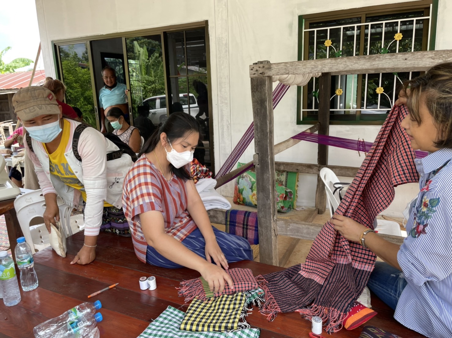 #พช_ชัยภูมิ ส่งเสริมสนับสนุนการพัฒนาผลิตภัณฑ์ของฝากของที่ระลึก ชุมชนท่องเที่ยว OTOP นวัตวิถี บ้านไทรงาม หมู่ที่ 11 ต.วังชมภู อ.หนองบัวแดง จ.ชัยภูมิ