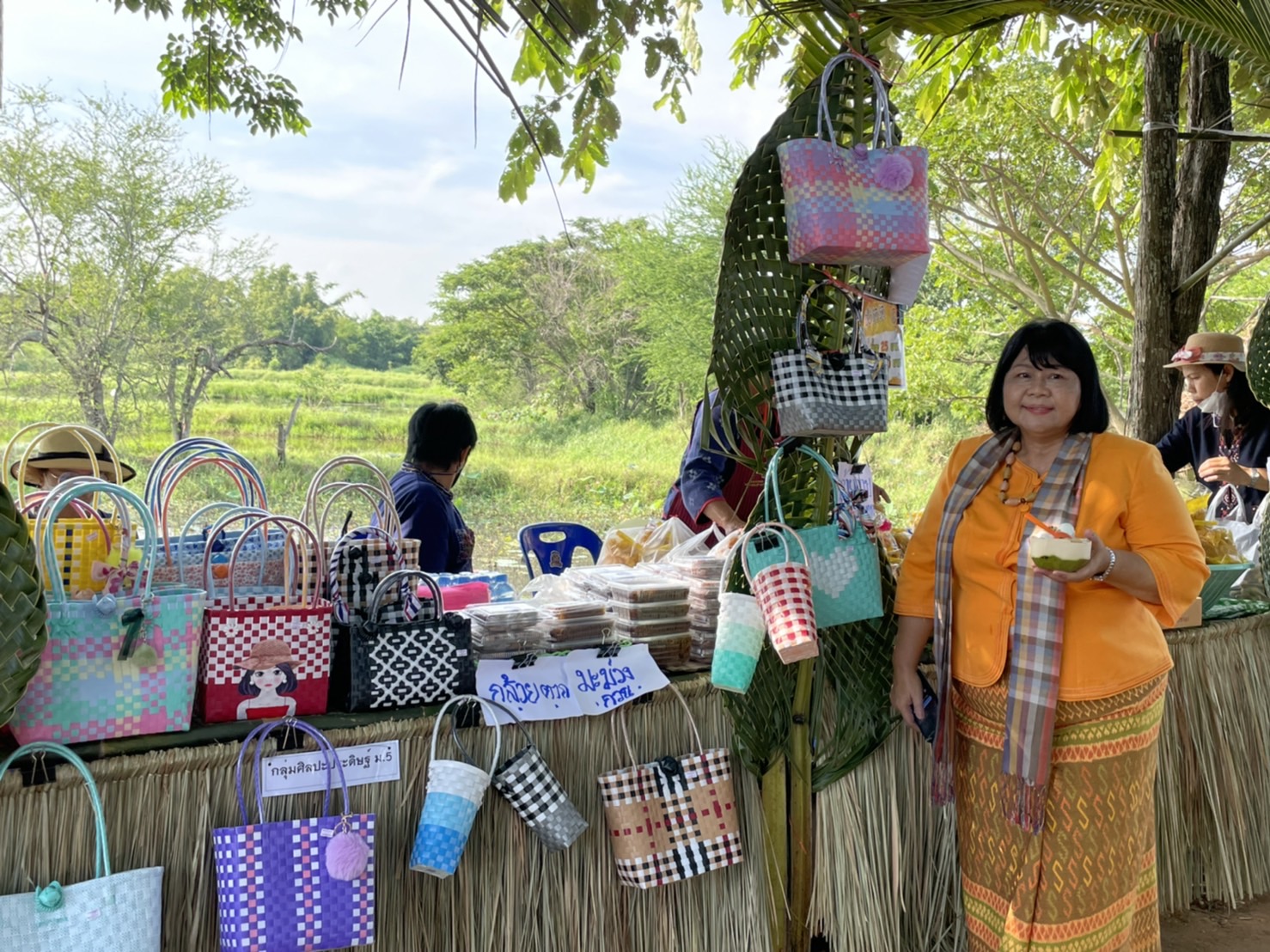 #พช_ชัยภูมิ ร่วมพิธีเปิดเทศกาลท่องเที่ยวบึงละหาน เทศกาลดูนก ชมเกาะ เลาะทุ่งบัวแดง (จุดชมวิวบึงละหาน บ้านดอนละนาม)