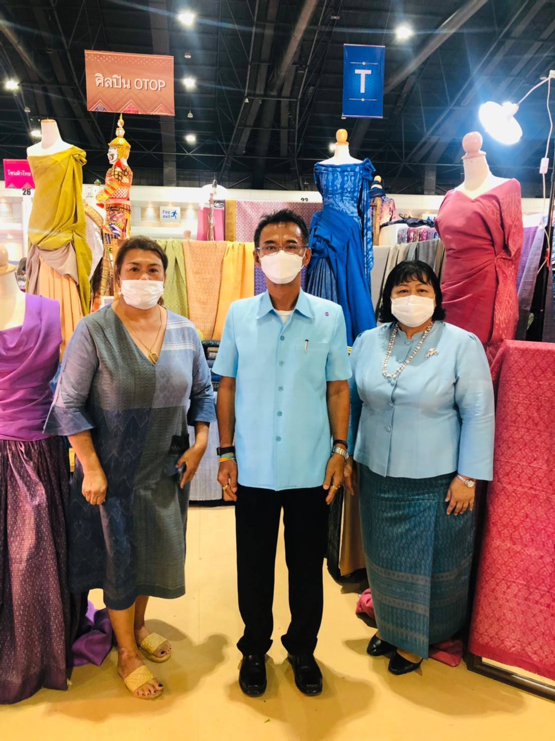 ❇️❇️พช.ชัยภูมิ ร่วมพิธีเปิดงาน otop ศิลปาชีพประทีปไทย otop ก้าวไกลด้วยพระบารมี ??