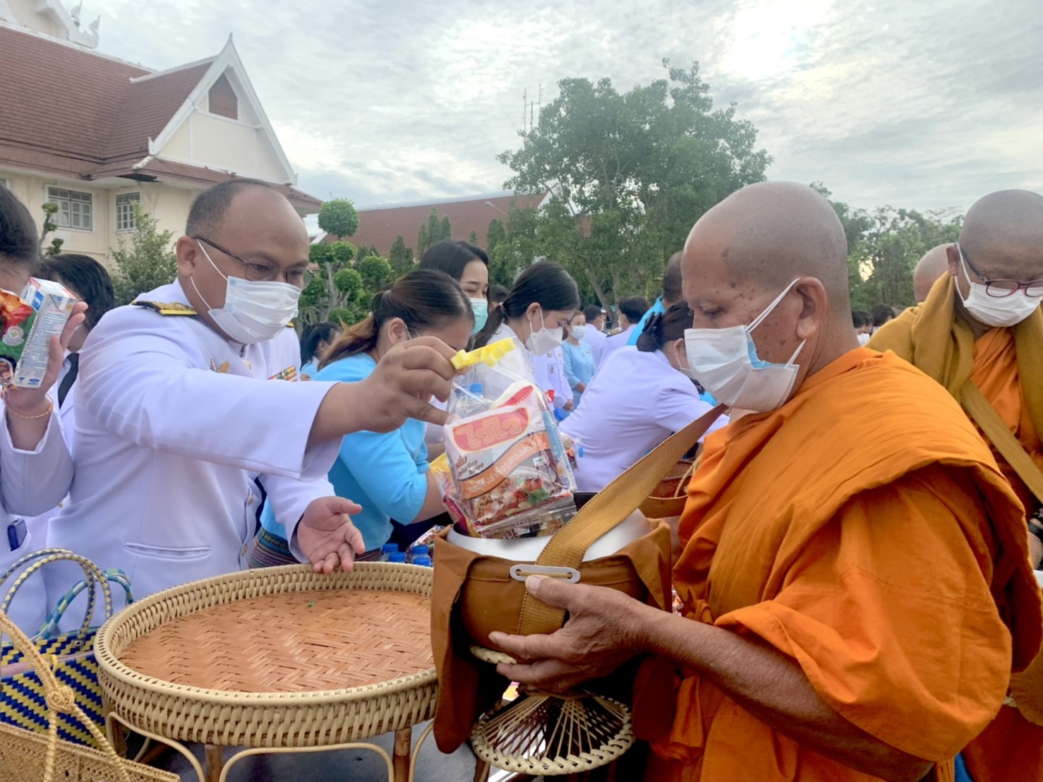 # พช_ชัยภูมิ ร่วมพิธีทำบุญตักบาตรถวายพระราชกุศล เฉลิมพระเกียรติสมเด็จพระนางเจ้าสิริกิติ์ พระบรมราชินีนาถ พระบรมราชชนนีพันปีหลวง เนื่องในโอกาสมหามงคลเฉลิมพระชนมพรรษา 90 พรรษา 12 สิงหาคม 2565