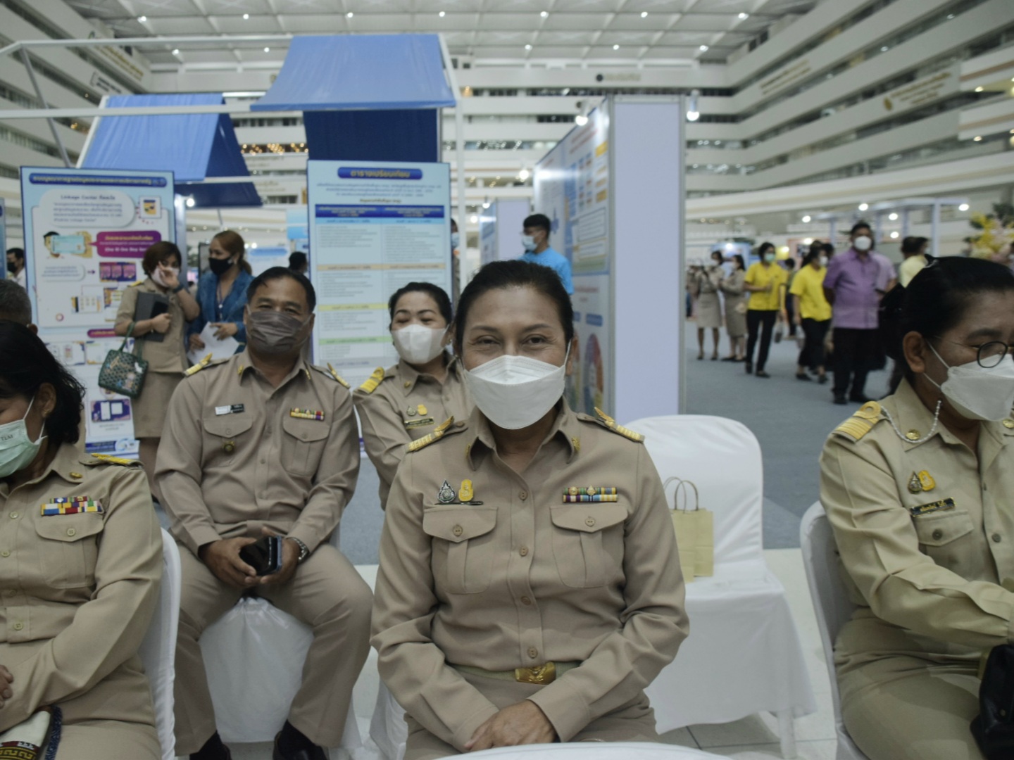 #จังหวัดชัยภูมิ #พช_ชัยภูมิ ร่วมพิธีรับโล่รางวัลพระราชทานฯ เนื่องในกิจกรรมการจัดงานวันพัฒนาชุมชน 2565 ครั้งที่ 11 วาระครบรอบ 60 ปี กรมการพัฒนาชุมชน