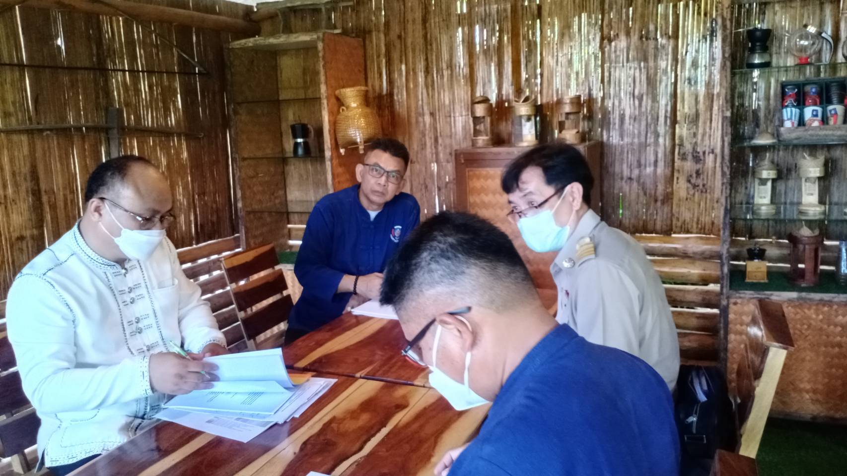 #พช_ชัยภูมิ ติดตามการดำเนินงานตามแผนปฏิบัติงานและแผนการใช้จ่ายงบประมาณ และภารกิจสำคัญของกรมการพัฒนาชุมชน ประจำปีงบประมาณ พ.ศ. 2565 ประกอบด้วยอำเภอหนองบัวแดง และอำเภอคอนสาร