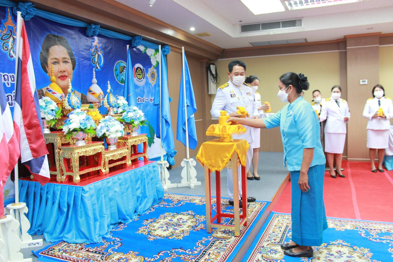 ::> จังหวัดชัยภูมิ จัดพิธีมอบเงินพระราชทานขวัญถุงกองทุนแม่ของแผ่นดิน ประจำปี 2565