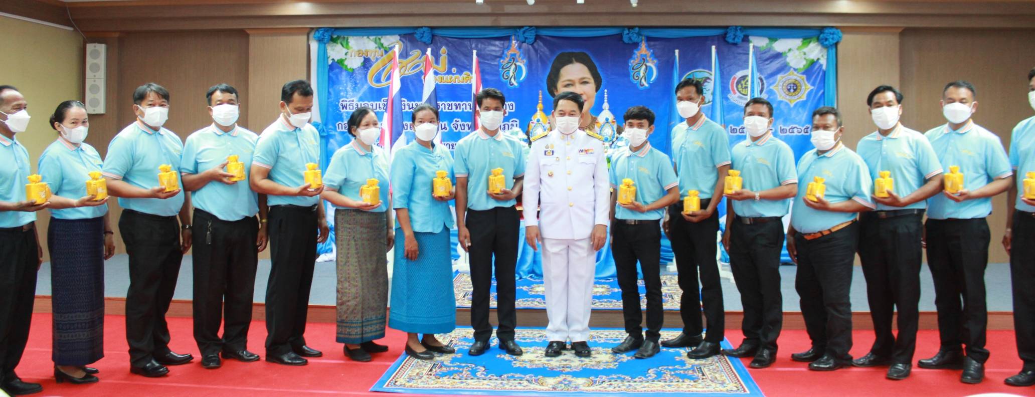 ::> จังหวัดชัยภูมิ จัดพิธีมอบเงินพระราชทานขวัญถุงกองทุนแม่ของแผ่นดิน ประจำปี 2565