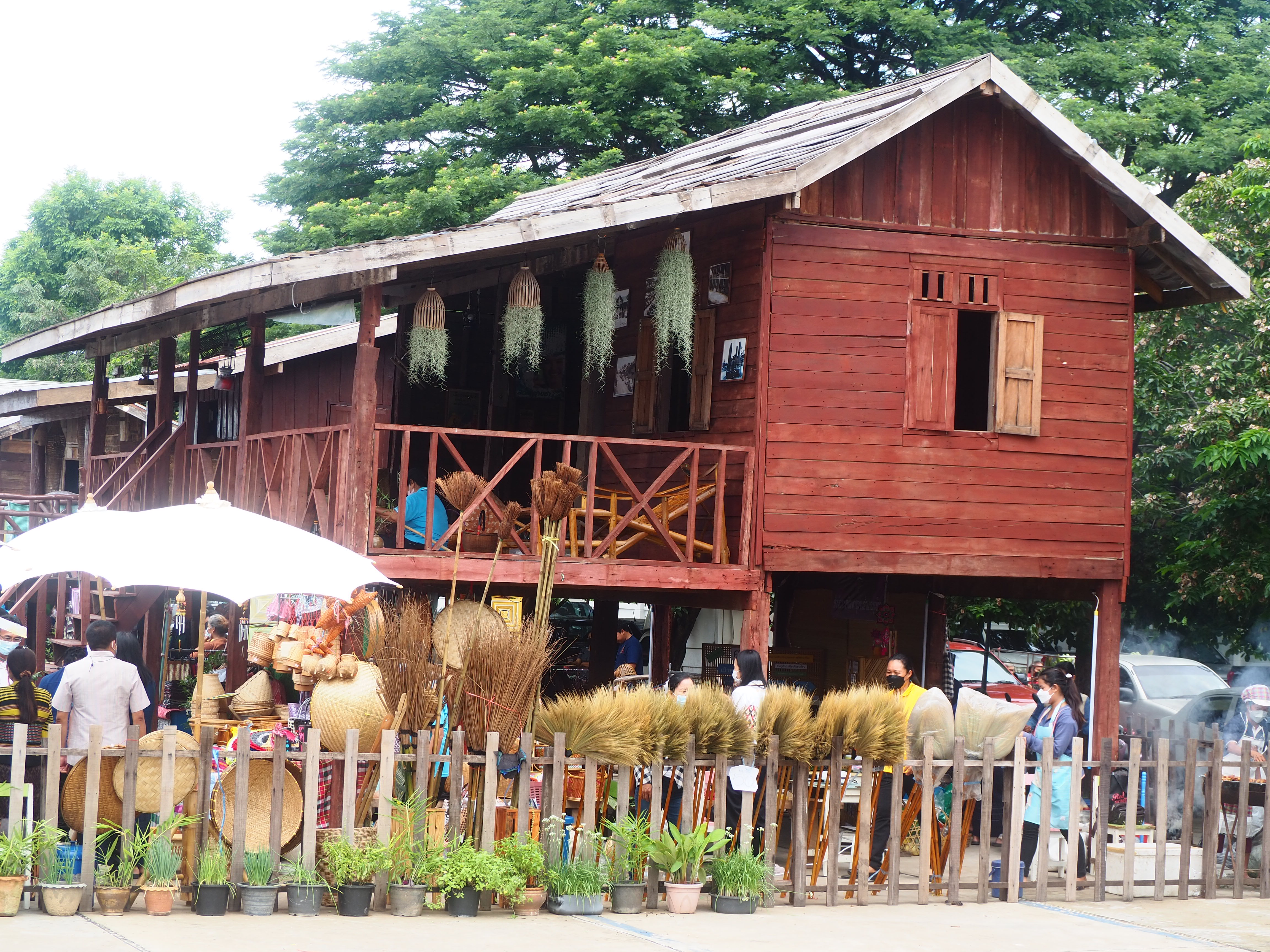 #จังหวัดชัยภูมิ จัดงานแสดงและจำหน่ายสินค้า OTOP ของดีชัยภูมิ และมหกรรมแก้จน “ชัยภูมิ ภูมิใจ”