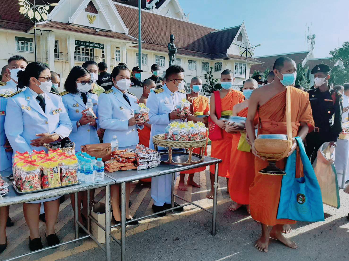 #พช_ชัยภูมิ ร่วมพิธีน้อมรำลึกในพระมหากรุณาธิคุณ เนื่องในวันคล้ายวันสวรรคต พระบาทสมเด็จพระบรมชนกาธิเบศร มหาภูมิพลอดุลยเดช บรมนาถบพิตร 13 ตุลาคม 2565
