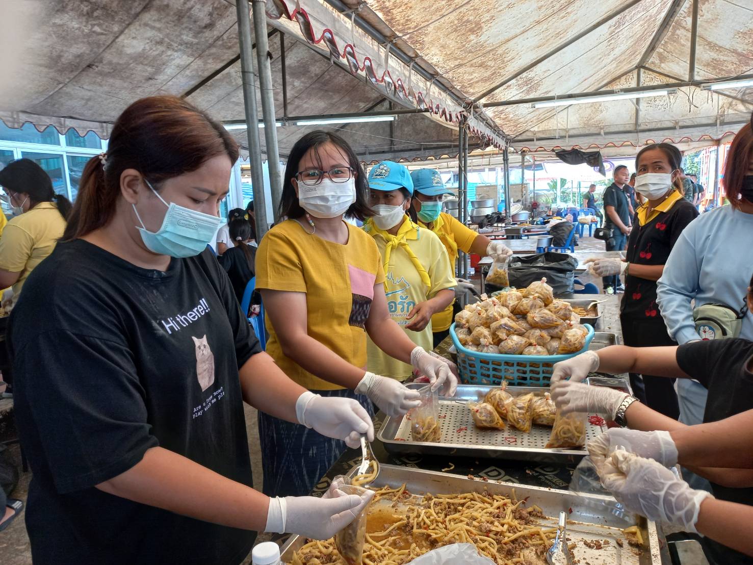 #พช_ชัยภูมิ ร่วมกิจกรรมโรงครัวพระราชทาน มูลนิธิอาสาเพื่อนพึ่ง (ภาฯ) ยามยาก สภากาชาดไทย