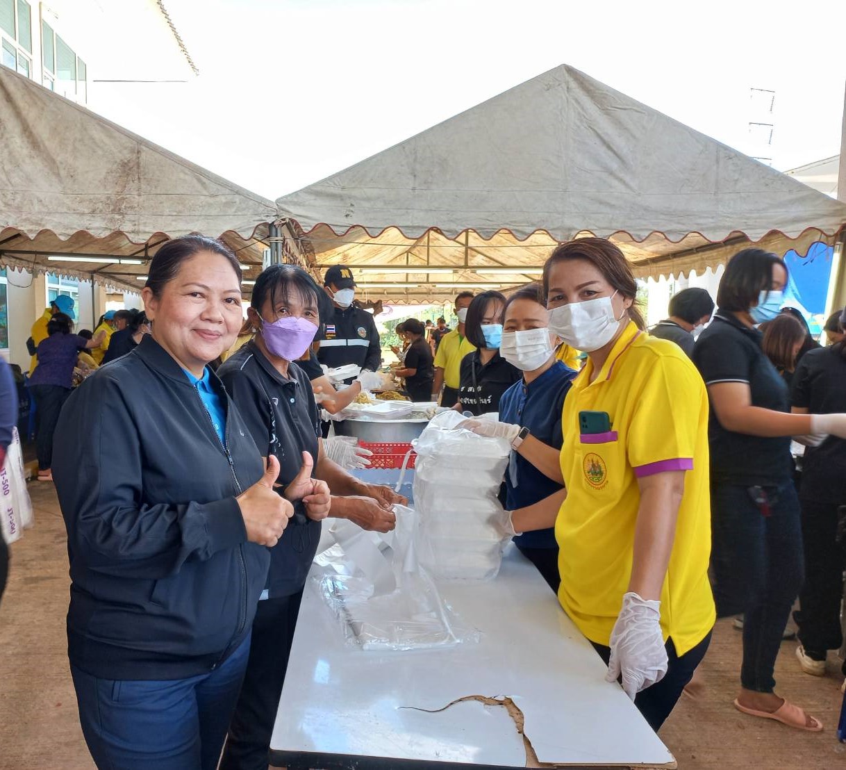 #พช_ชัยภูมิ ร่วมกิจกรรมโรงครัวพระราชทาน มูลนิธิอาสาเพื่อนพึ่ง (ภาฯ) ยามยาก สภากาชาดไทย