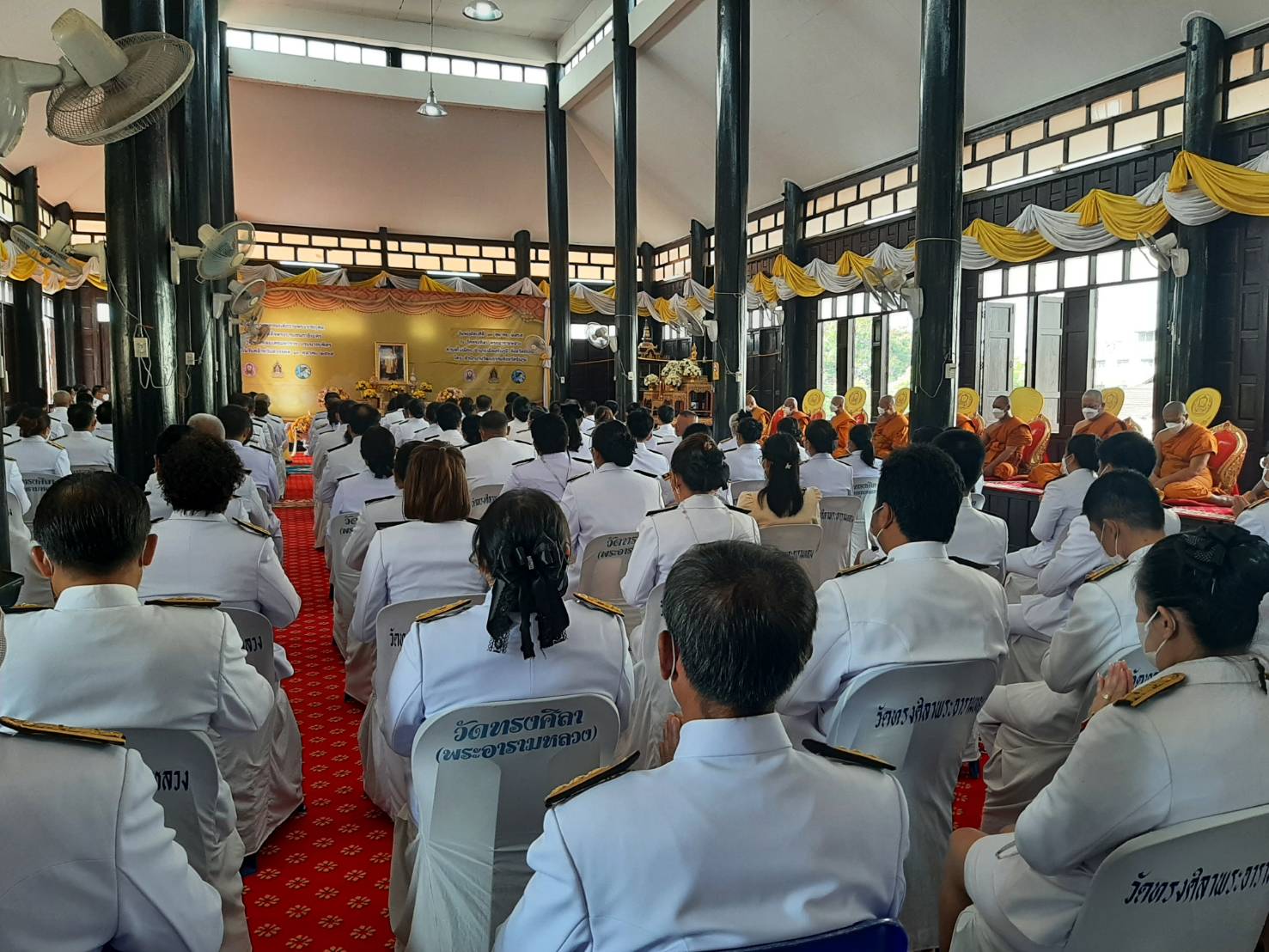 #พช.ชัยภูมิ ร่วมพิธีน้อมรำลึกในพระมหากรุณาธิคุณ เนื่องในวันคล้ายวันสวรรคต พระบาทสมเด็จพระบรมชนกาธิเบศร มหาภูมิพลอดุลยเดช บรมนาถบพิตร 13 ตุลาคม 2565