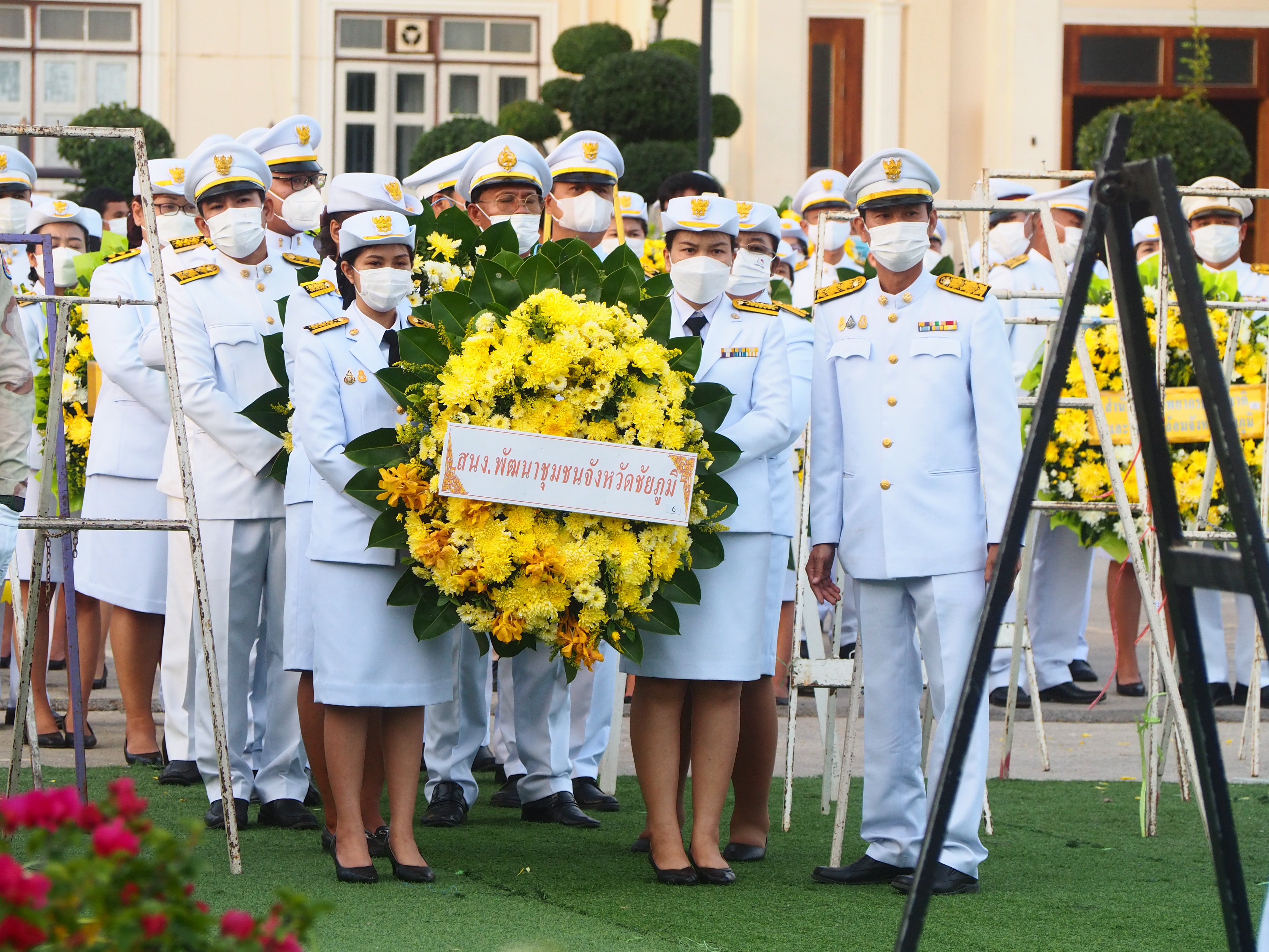 #พช.ชัยภูมิ ร่วมพิธีน้อมรำลึกในพระมหากรุณาธิคุณ เนื่องในวันคล้ายวันสวรรคต พระบาทสมเด็จพระบรมชนกาธิเบศร มหาภูมิพลอดุลยเดช บรมนาถบพิตร 13 ตุลาคม 2565