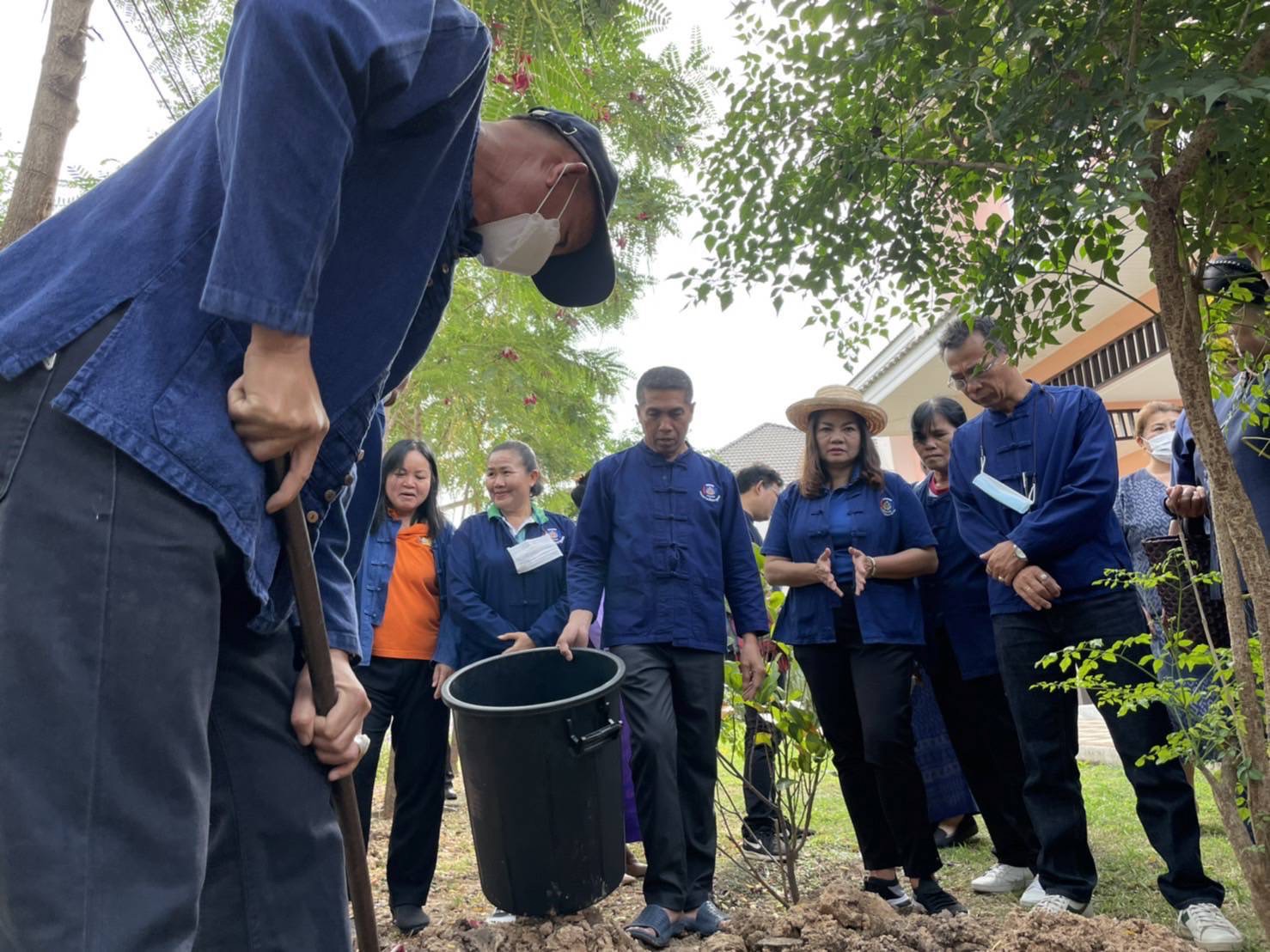 #พช_ชัยภูมิ เดินหน้าขับเคลื่อนกิจกรรม “ปลูกผักสวนครัว เพื่อสร้างความมั่นคงทางอาหาร” ตามแนวพระราชดำริของสมเด็จพระกนิษฐาธิราชเจ้า กรมสมเด็จพระเทพรัตนราชสุดาฯ สยามบรมราชกุมารี ณ จวนผู้ว่าราชการจังหวัดชัยภูมิ