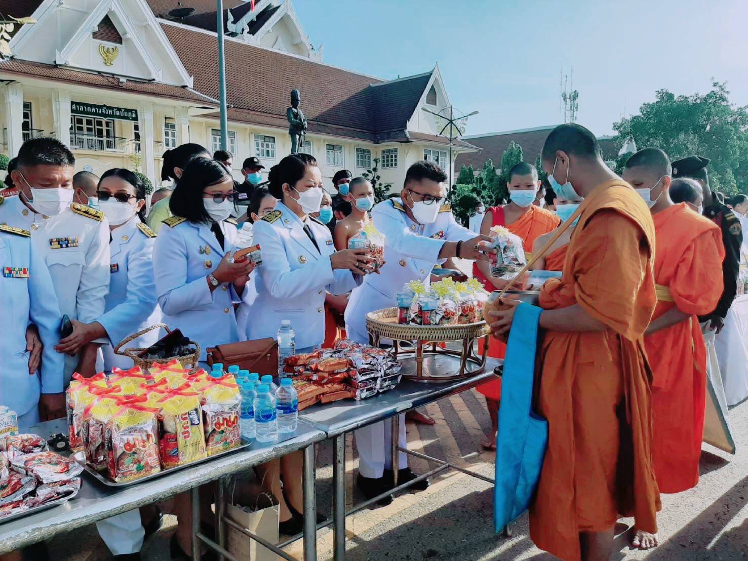 #พช_ชัยภูมิ ร่วมพิธีน้อมรำลึกในพระมหากรุณาธิคุณ เนื่องในวันคล้ายวันสวรรคต พระบาทสมเด็จพระบรมชนกาธิเบศร มหาภูมิพลอดุลยเดช บรมนาถบพิตร 13 ตุลาคม 2565